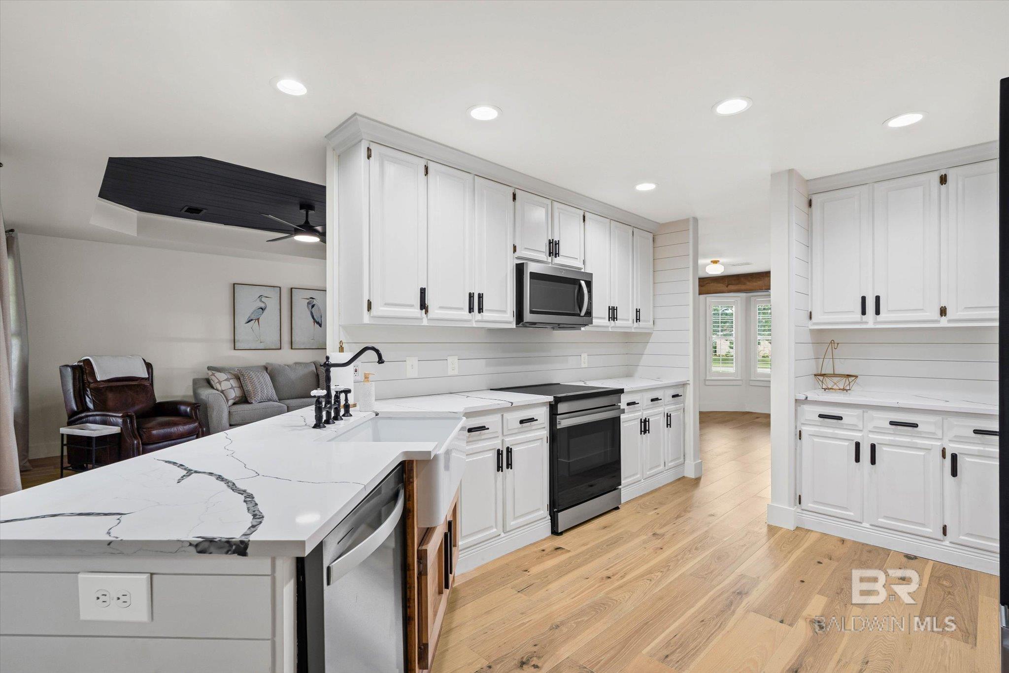 Homes for sale in Foley, AL | 9285 Lakeview Dr, Foley, AL 36535 | MLS# 386641