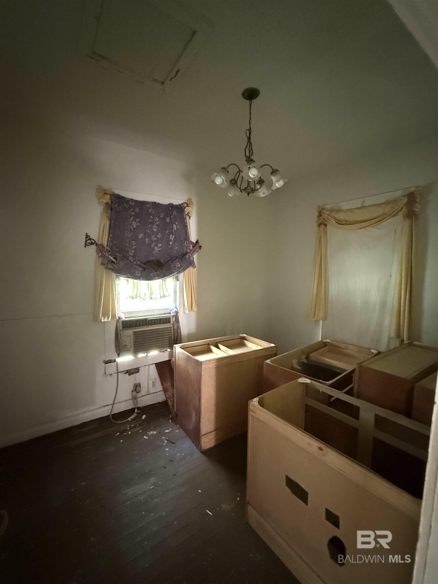 Homes for sale in Mobile, AL | 6513 Grace Street, Mobile, AL 36618 | MLS# 386697