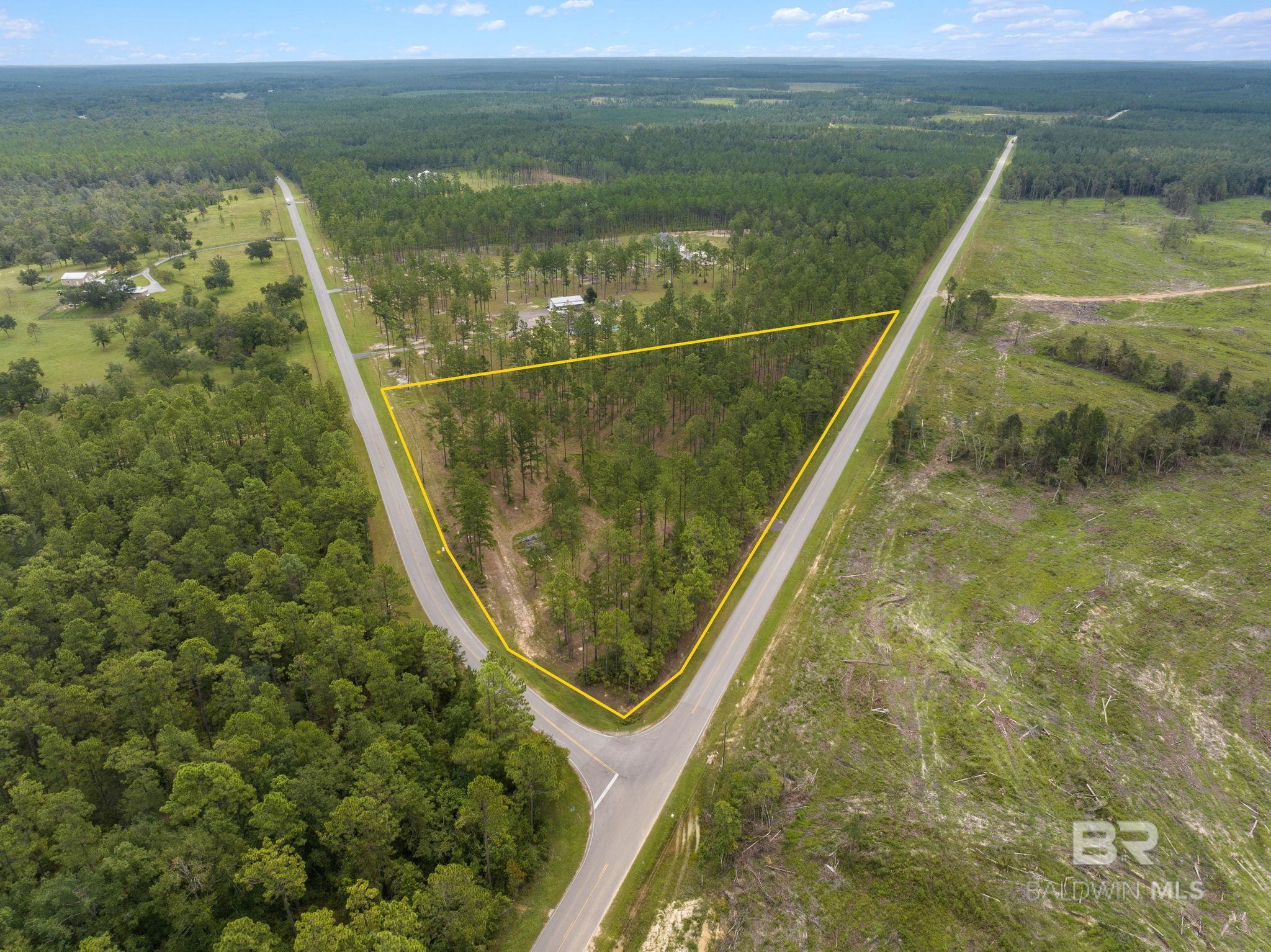 Homes for sale in Bay Minette, AL | 43944 County Road 112, Bay Minette, AL 36507 | MLS# 386865