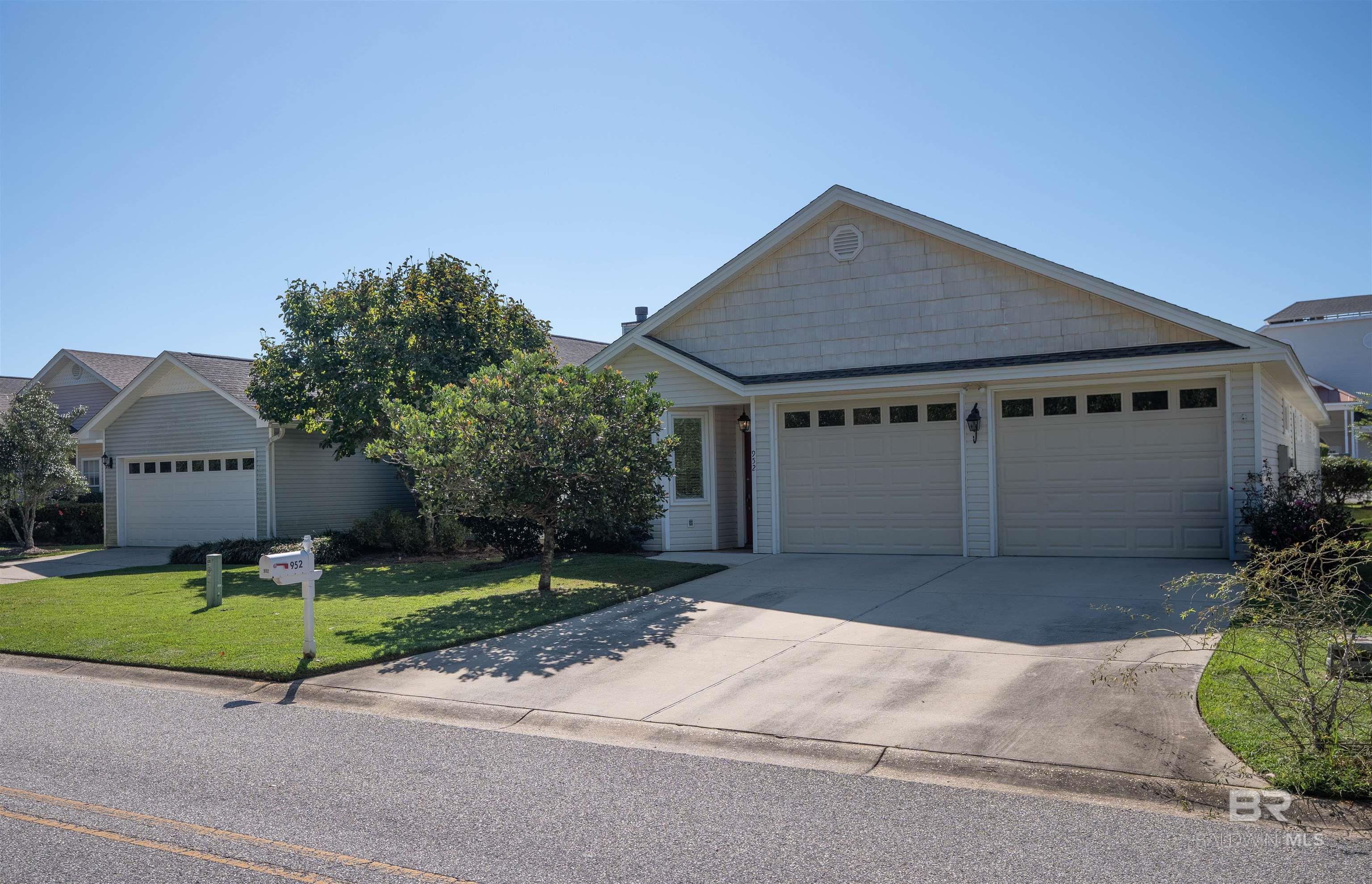 Homes for sale in Fairhope, AL | 952 Edwards Avenue, Fairhope, AL 36532 | MLS# 386982