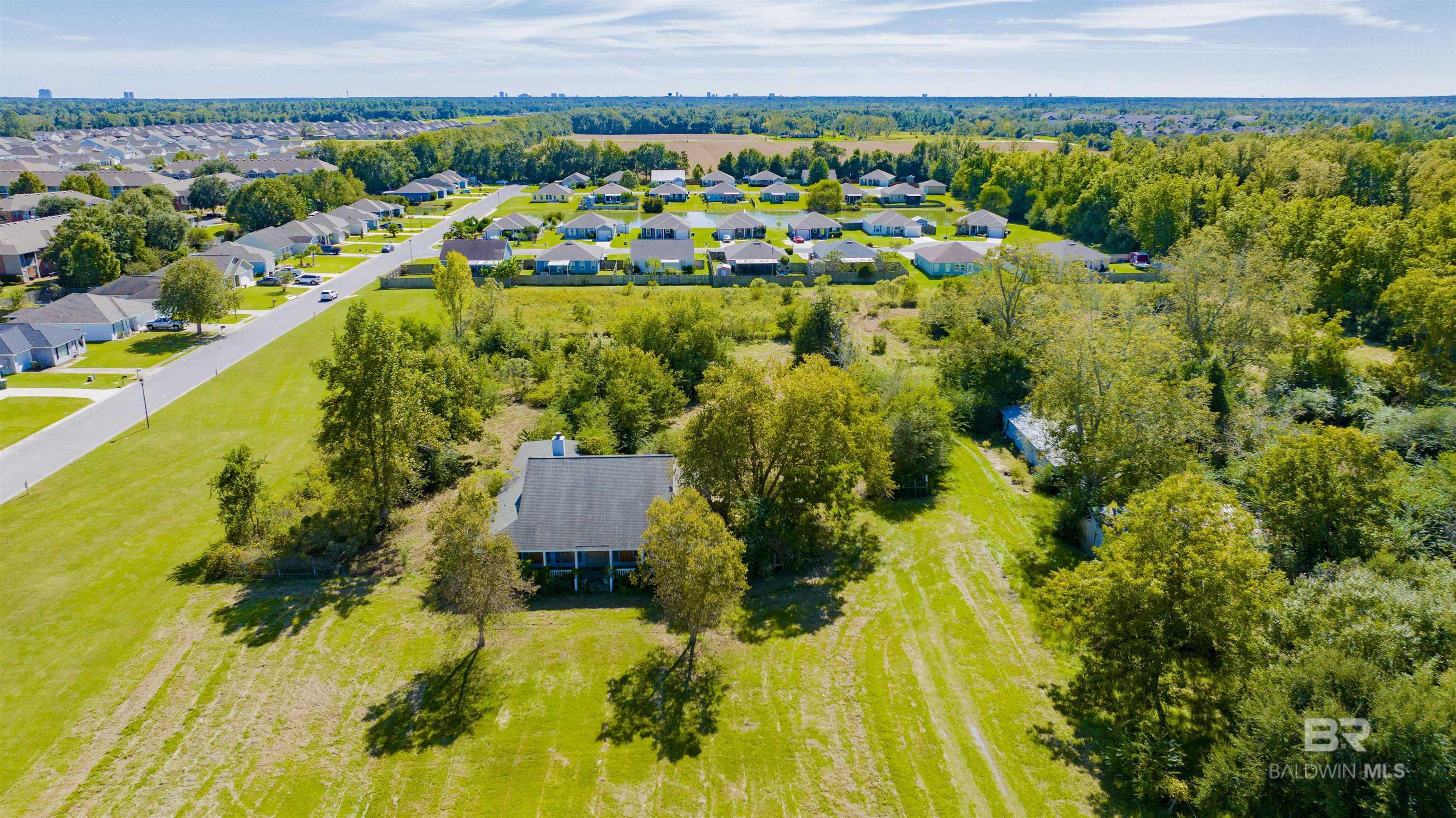 Homes for sale in Foley, AL | 19184 County Road 20, Foley, AL 36535 | MLS# 387061