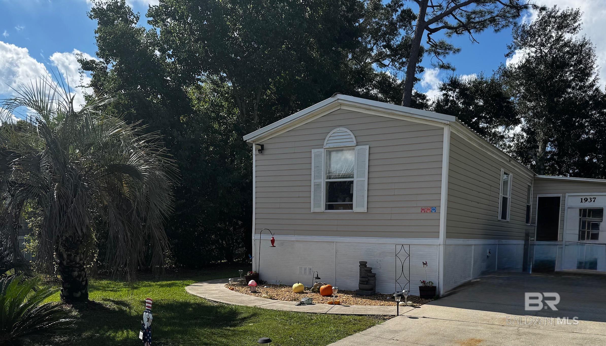 Homes for sale in Lillian, AL | 1937 Ridgewood Dr, Lillian, AL 36549 | MLS# 387180