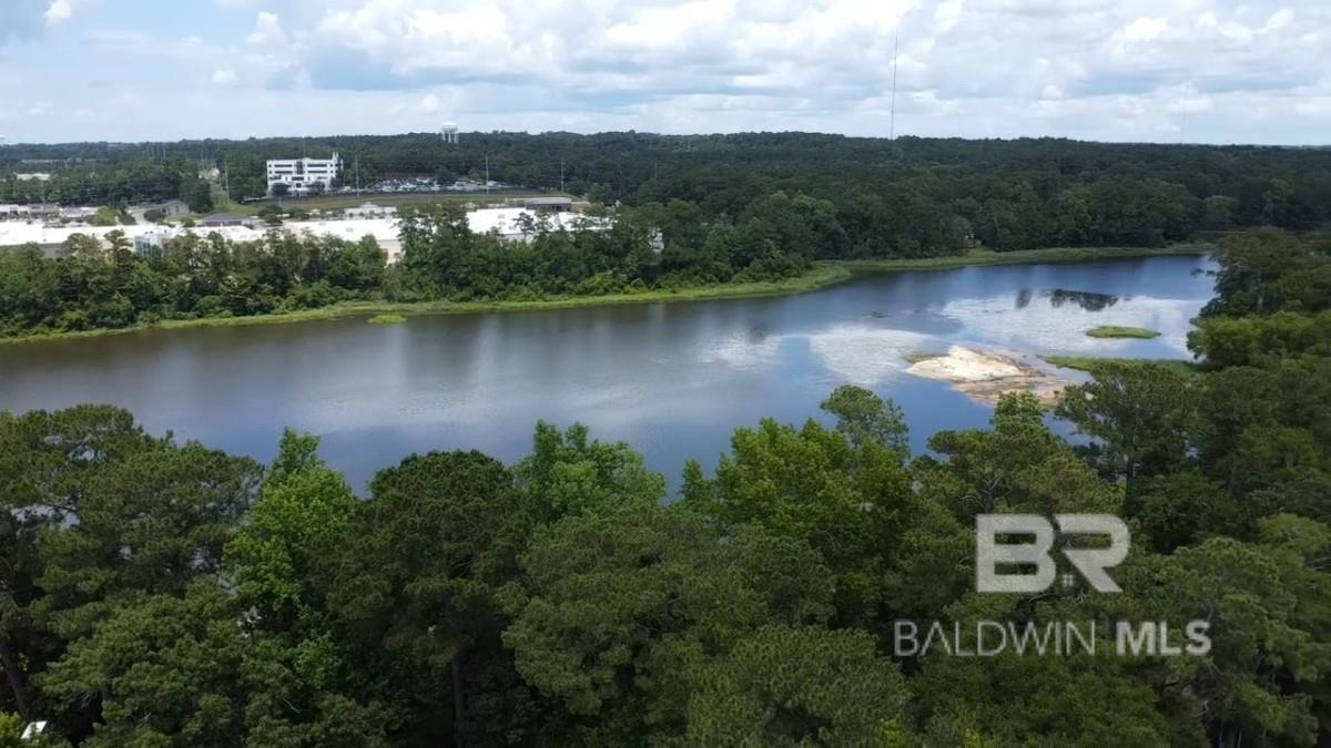 Homes for sale in Daphne, AL | 32 Lake Shore Dr, Daphne, AL 36526 | MLS# 387278