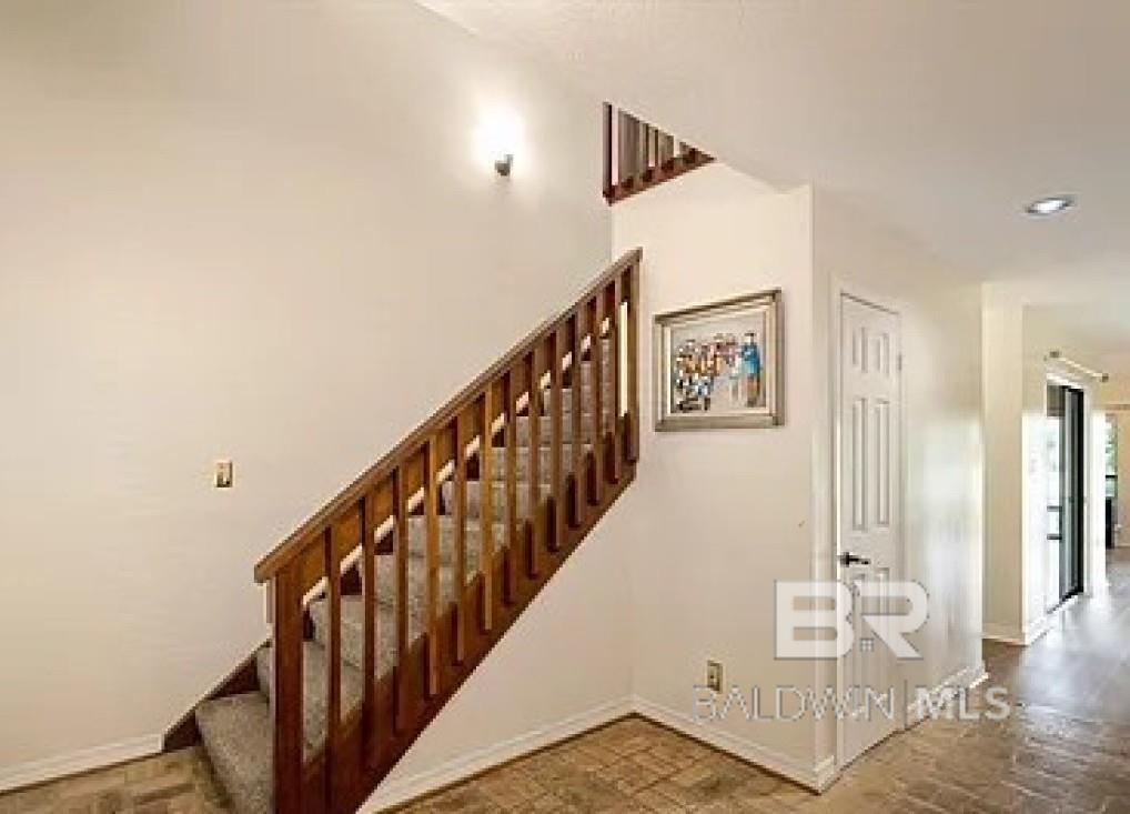 Homes for sale in Daphne, AL | 32 Lake Shore Dr, Daphne, AL 36526 | MLS# 387278