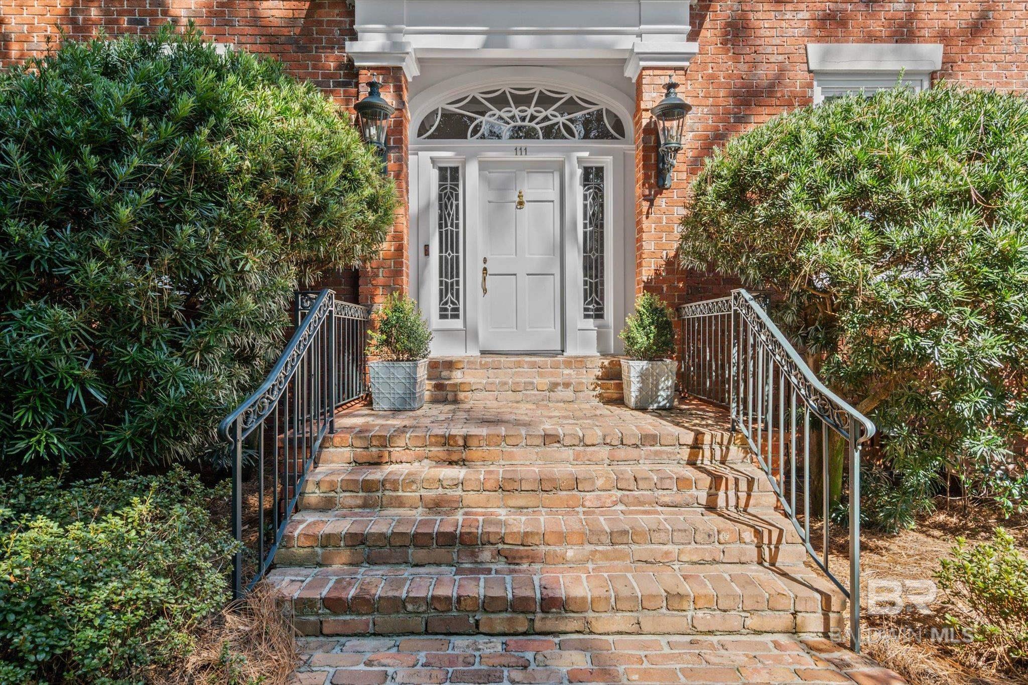 Homes for sale in Mobile, AL | 111 E Pinebrook Dr, Mobile, AL 36608 | MLS# 387501