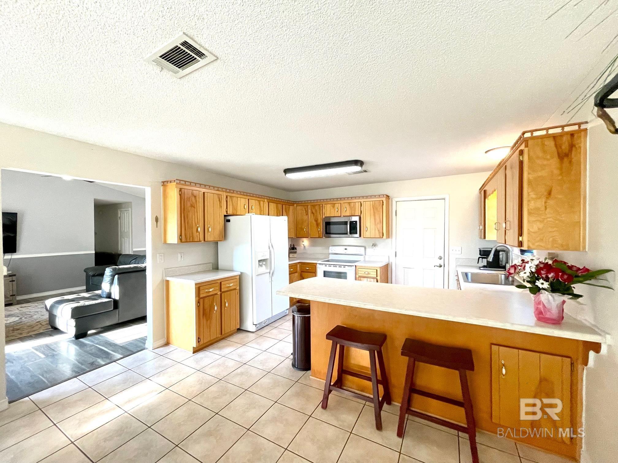 Homes for sale in Robertsdale, AL | 138 Eagles Loop, Robertsdale, AL 36567 | MLS# 387569