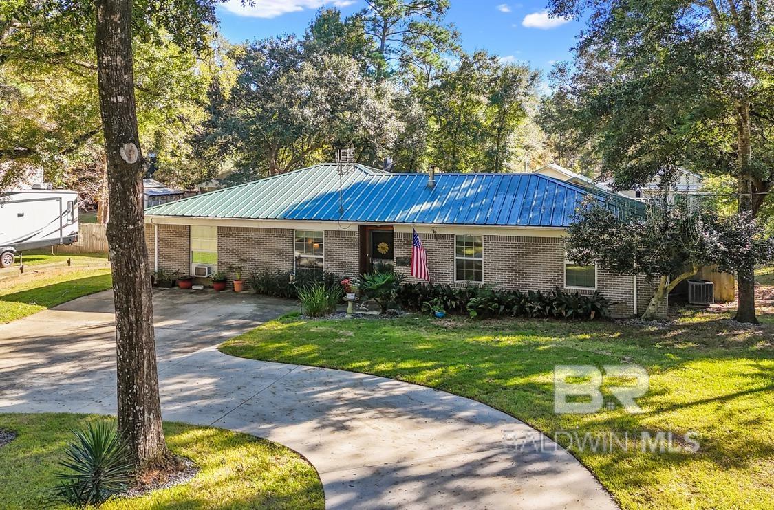 Homes for sale in Foley, AL | 11842 Island Dr, Foley, AL 36535 | MLS# 387608
