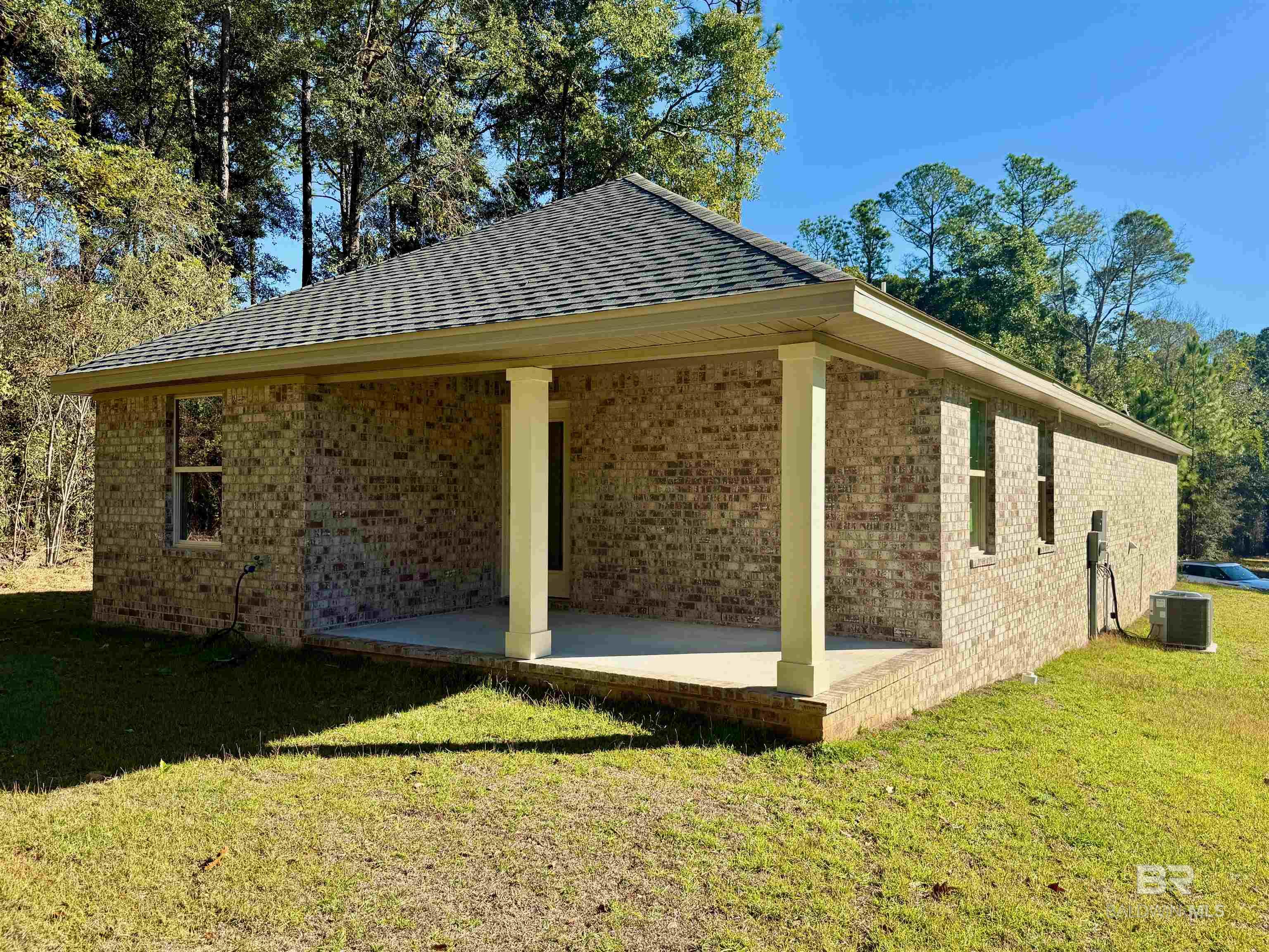 Homes for sale in Mobile, AL | 1124 Forest Glen Dr, Mobile, AL 36618 | MLS# 387625