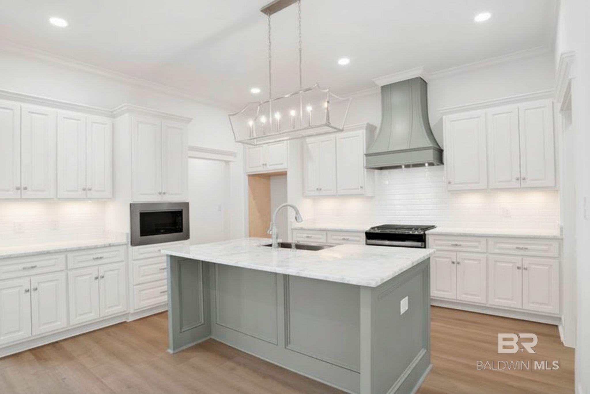 Homes for sale in Mobile, AL | 5541 Cross Creek Dr, Mobile, AL 36693 | MLS# 387917