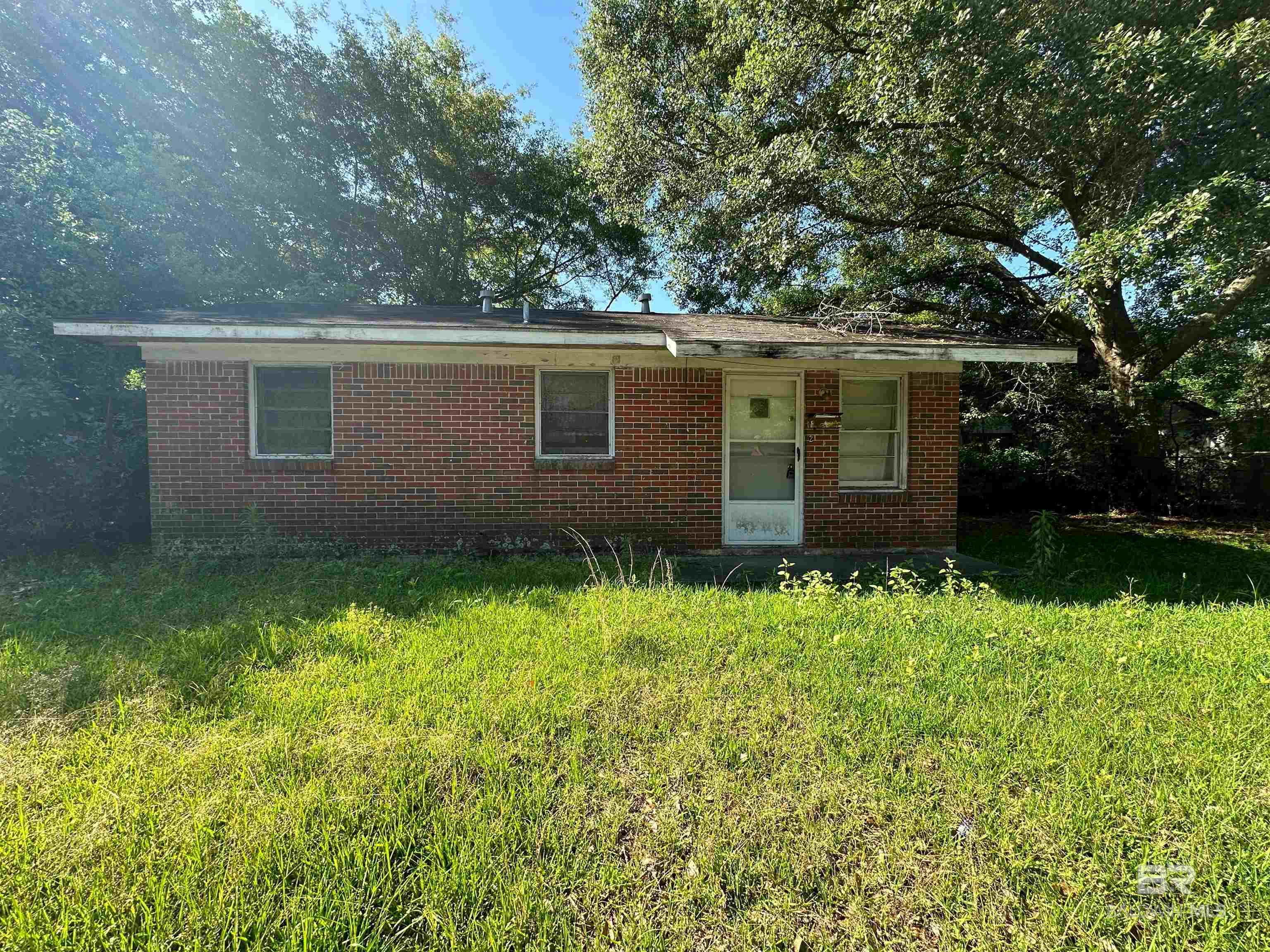 Homes for sale in Mobile, AL | 2007 Balthrop Street, Mobile, AL 36617 | MLS# 387939