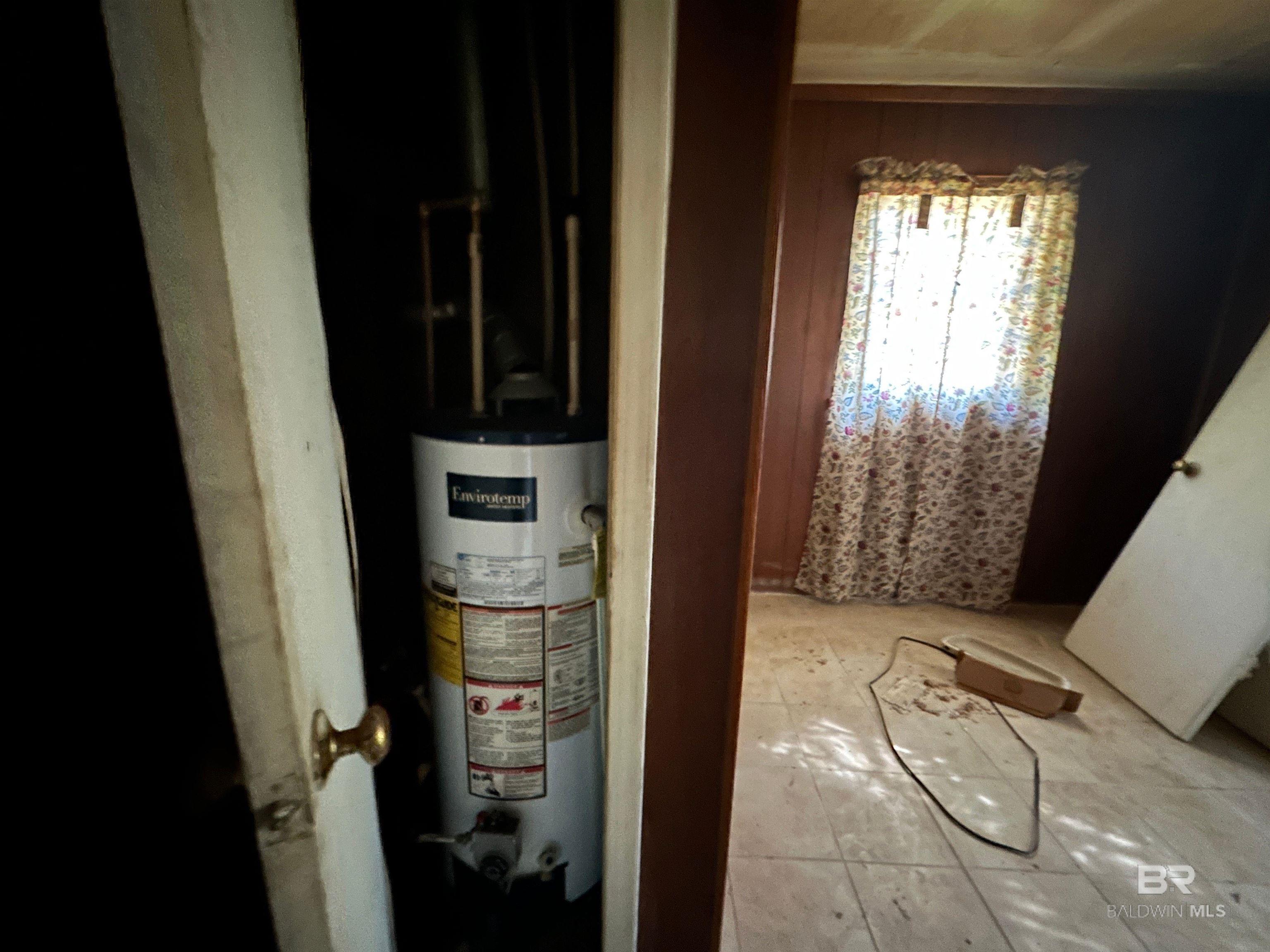 Homes for sale in Mobile, AL | 2007 Balthrop Street, Mobile, AL 36617 | MLS# 387939