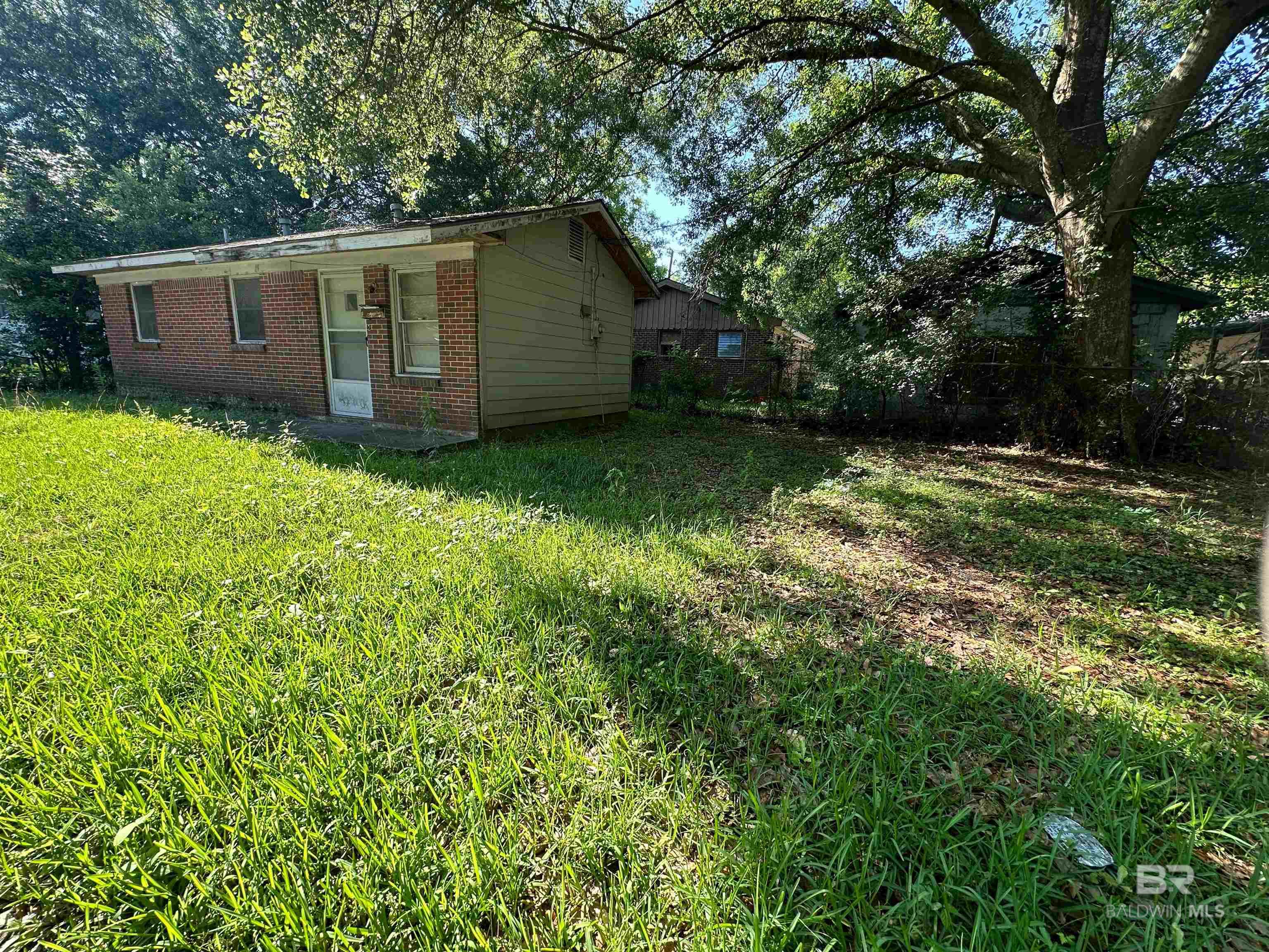 Homes for sale in Mobile, AL | 2007 Balthrop Street, Mobile, AL 36617 | MLS# 387939