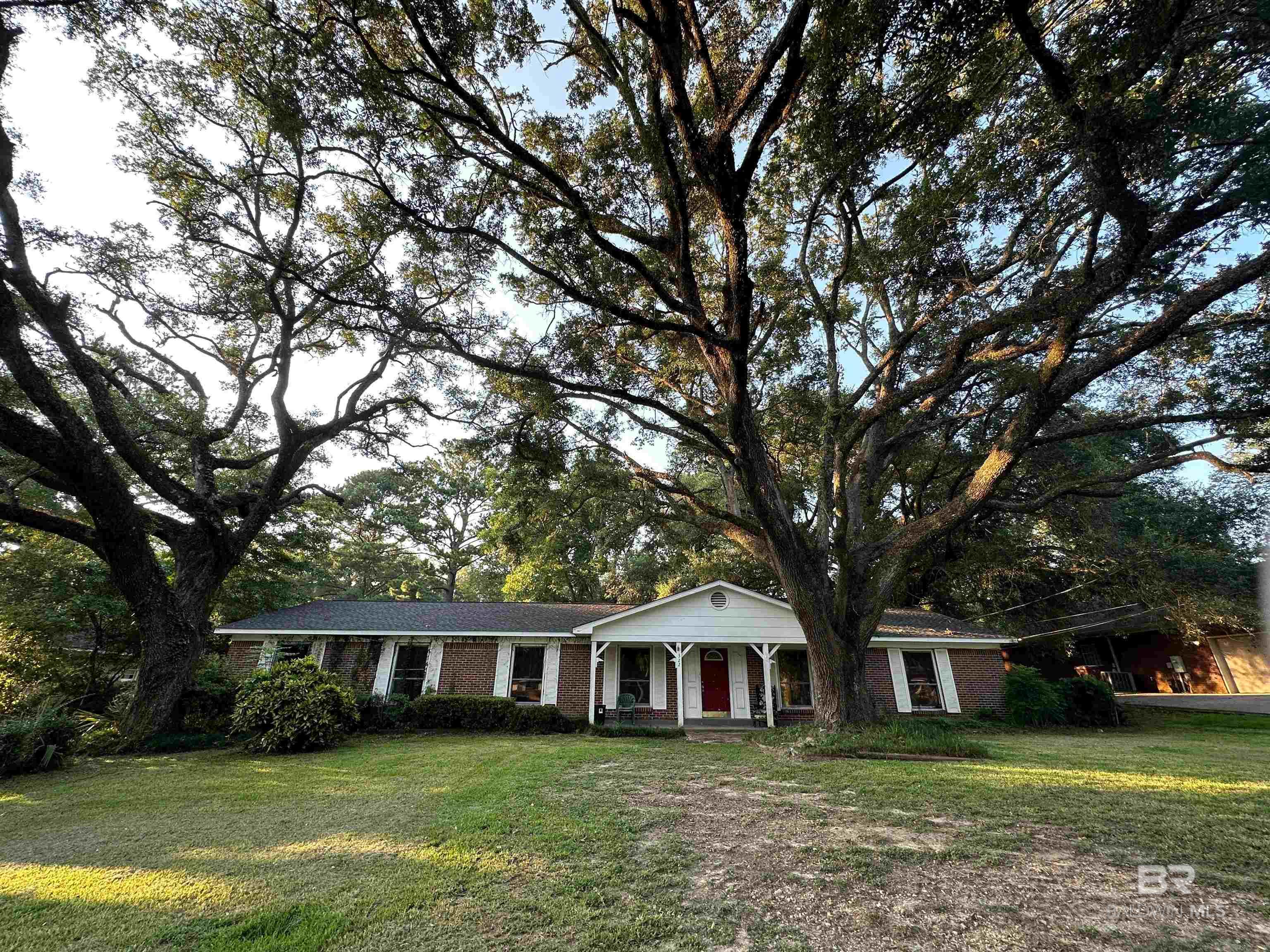 Homes for sale in Satsuma, AL | 322 Thunderbird Dr, Satsuma, AL 36572 | MLS# 387945