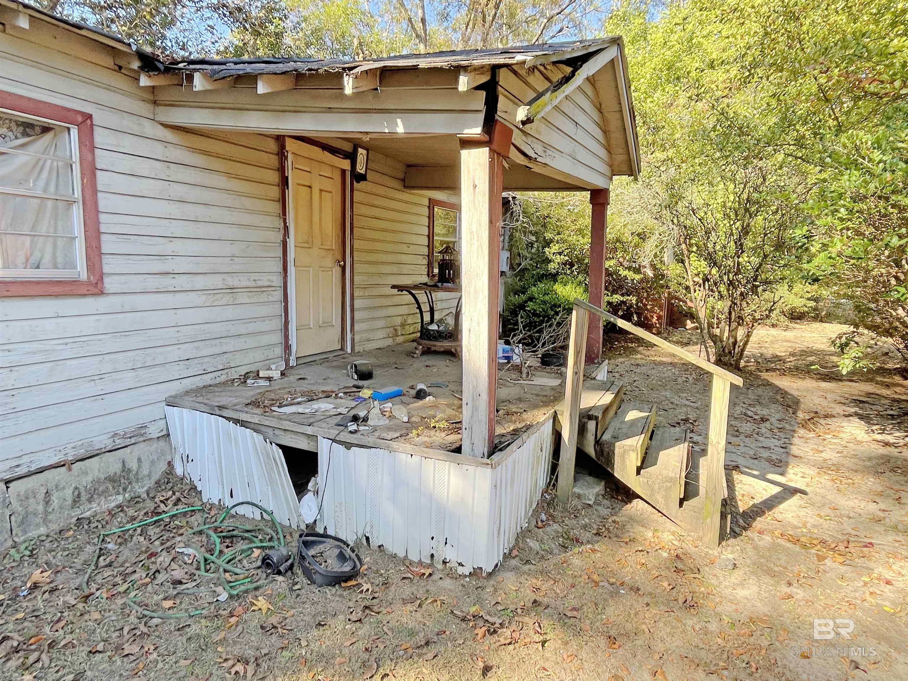 Homes for sale in Brewton, AL | 726 Travis Street, Brewton, AL 36426 | MLS# 388571