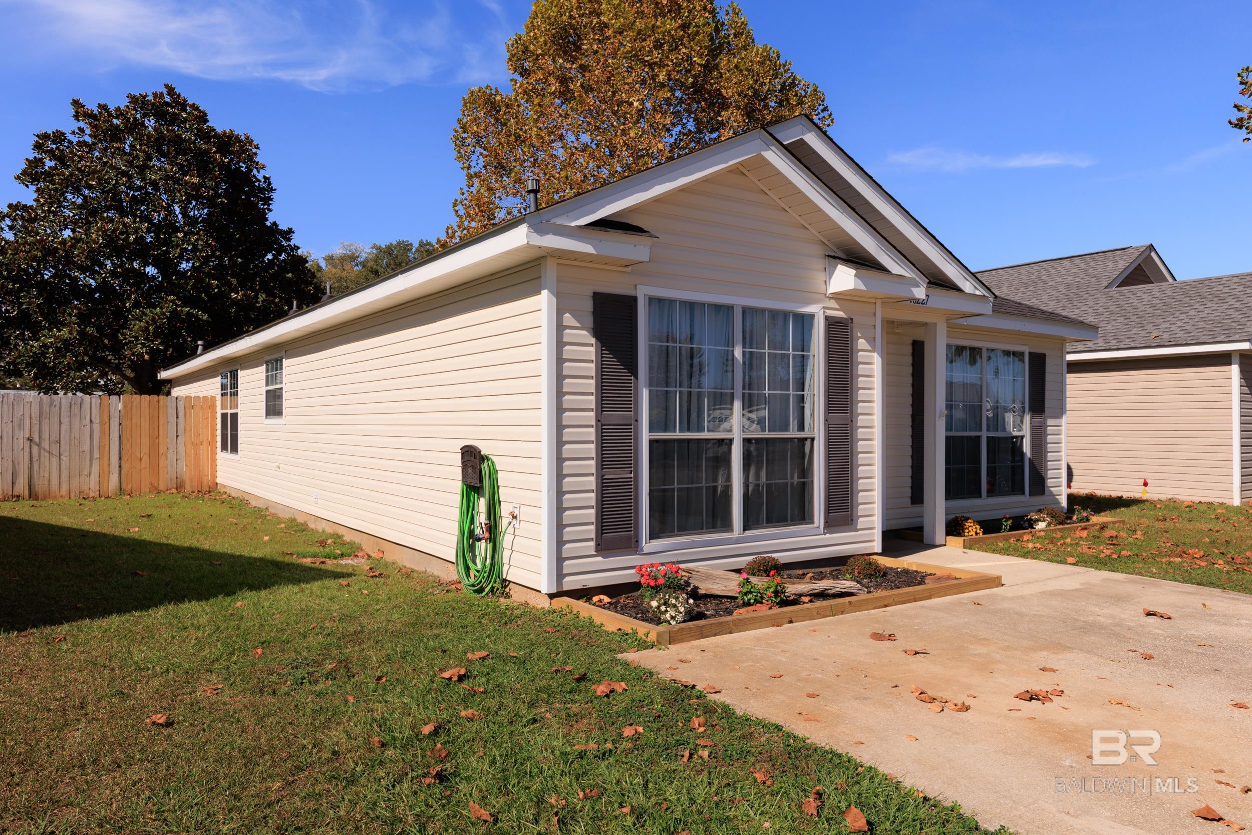 Homes for sale in Loxley, AL | 16227 Zenith Dr, Loxley, AL 36551 | MLS# 388750