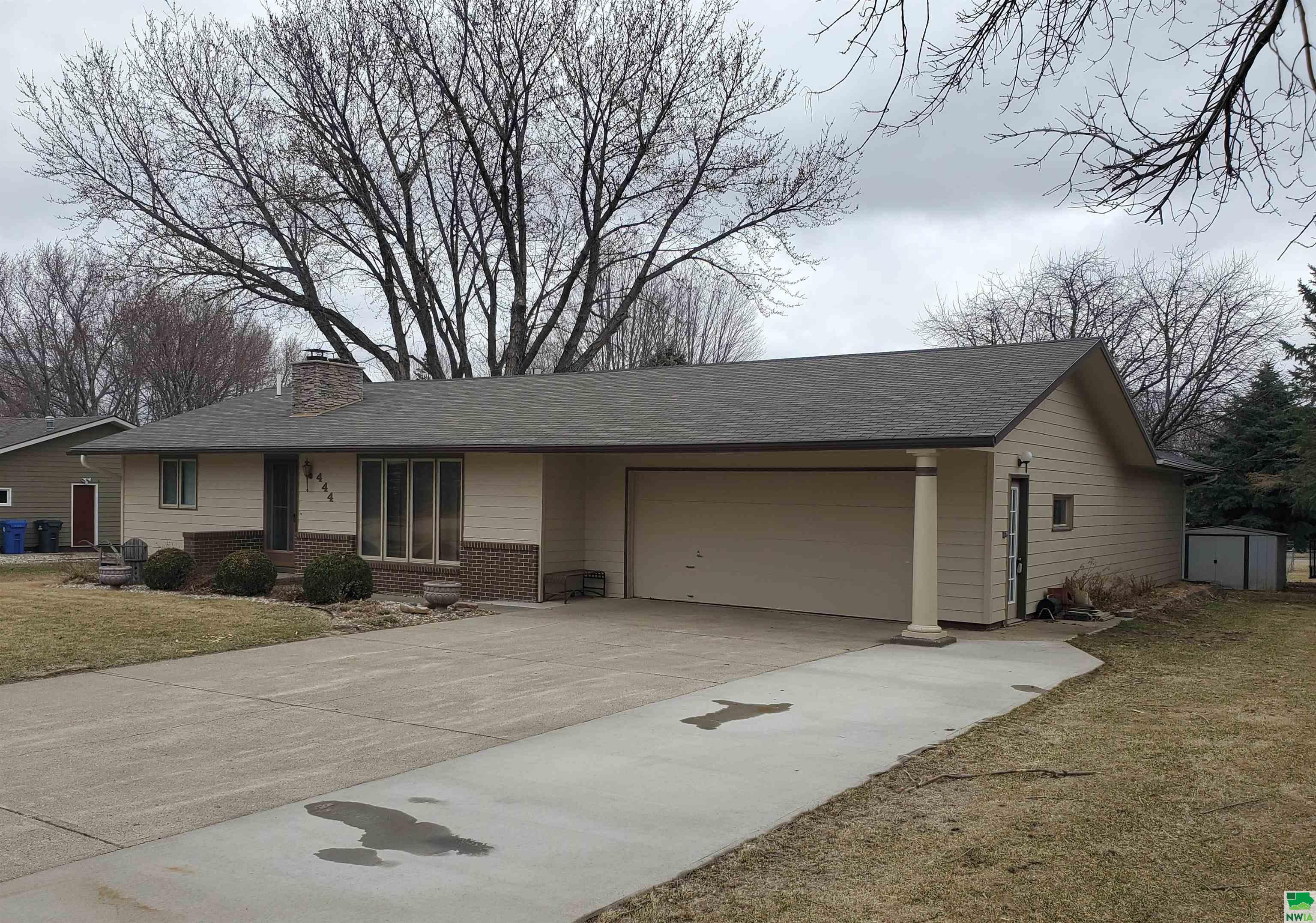 444 7th Ave. NW						  						 , Sioux Center						 , IA						  51250						  