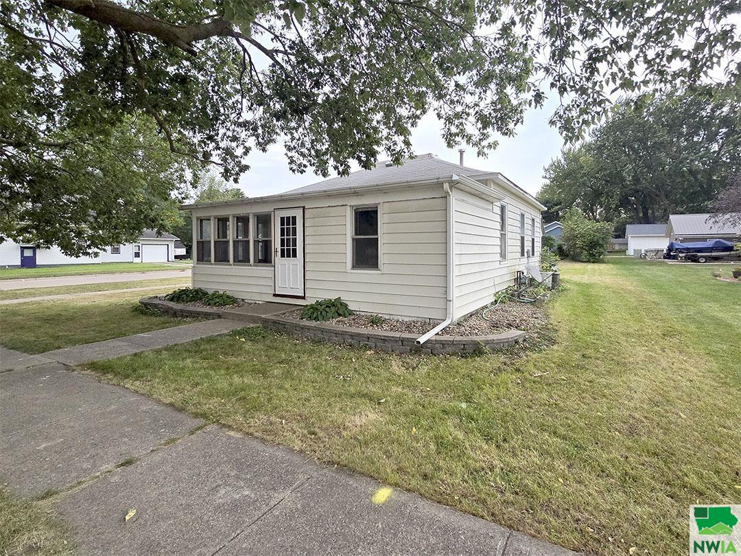 222 Delaware Ave SW						  						 , Orange City						 , IA						  51041						  