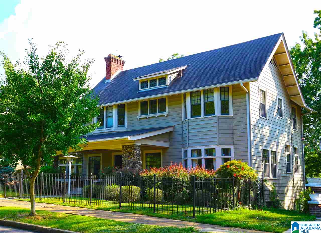 1050 32nd Street South