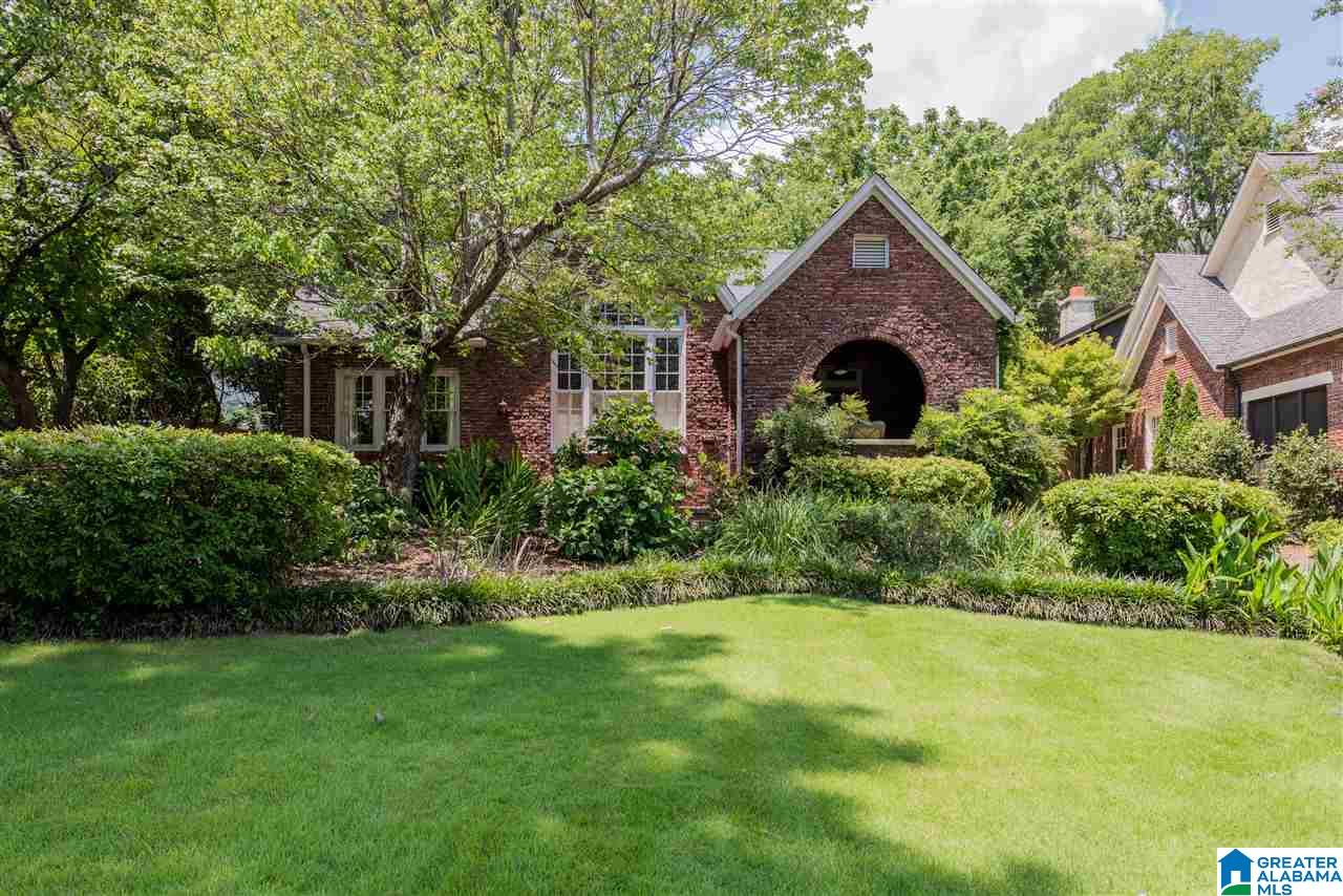 209 Poinciana Dr