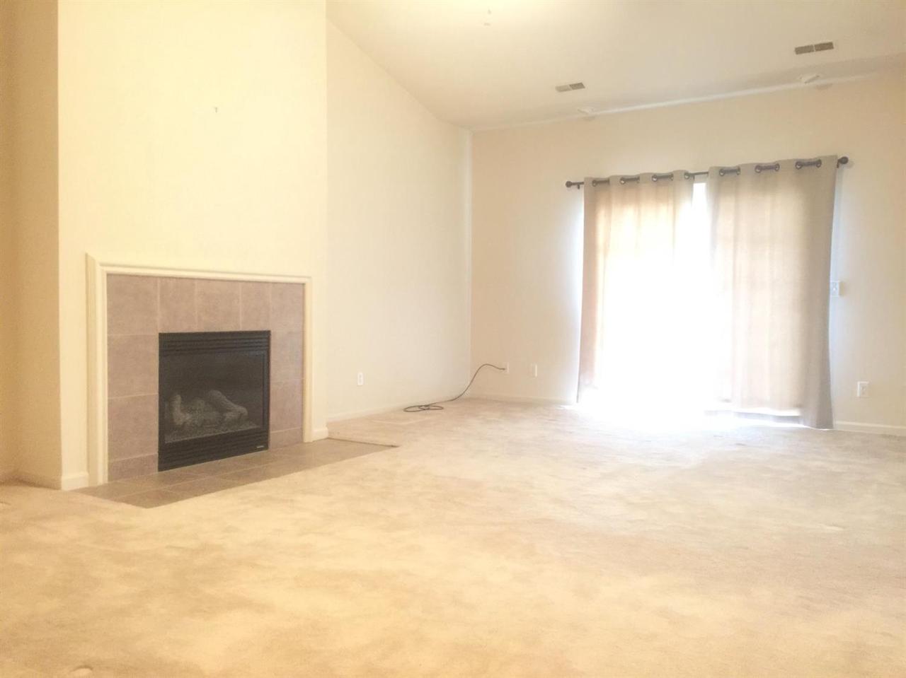 1958 Pinecroft Dr Canton Mi 48188 Lucyham Com