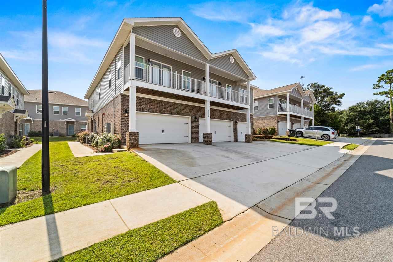 Quail Hollow Townhomes Urban Property