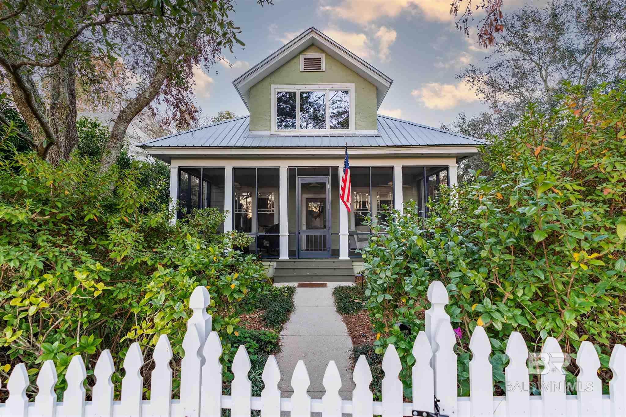 104 Magnolia Avenue Fairhope AL 36532 Urban Property