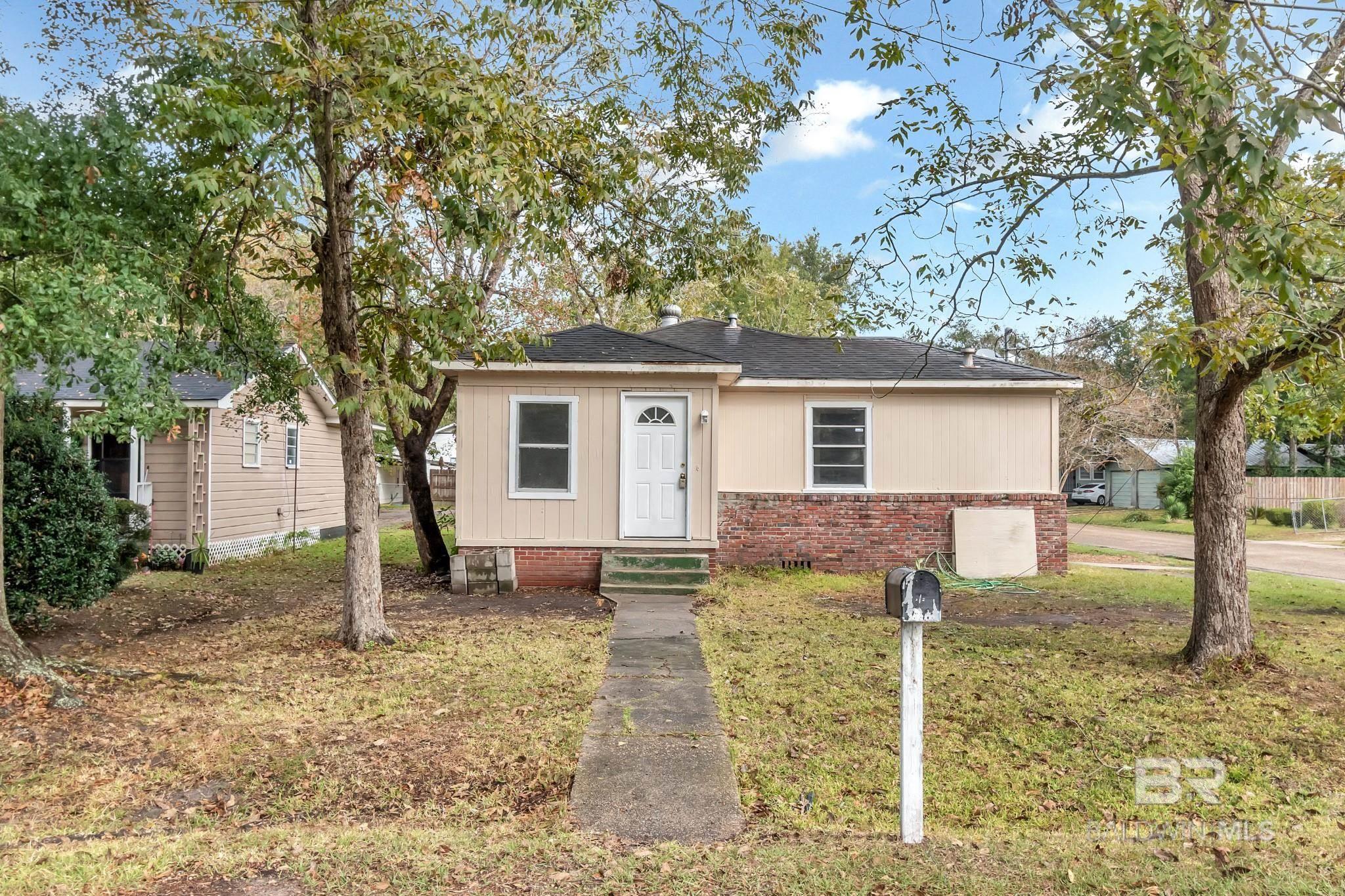 250Chieftain Way Chickasaw, AL Photo