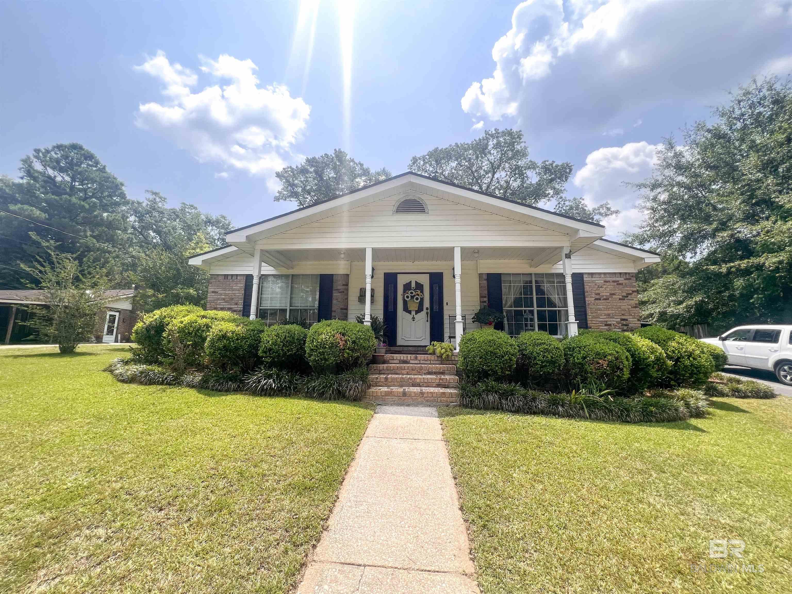 104E Shore Dr Brewton, AL |  Photo
