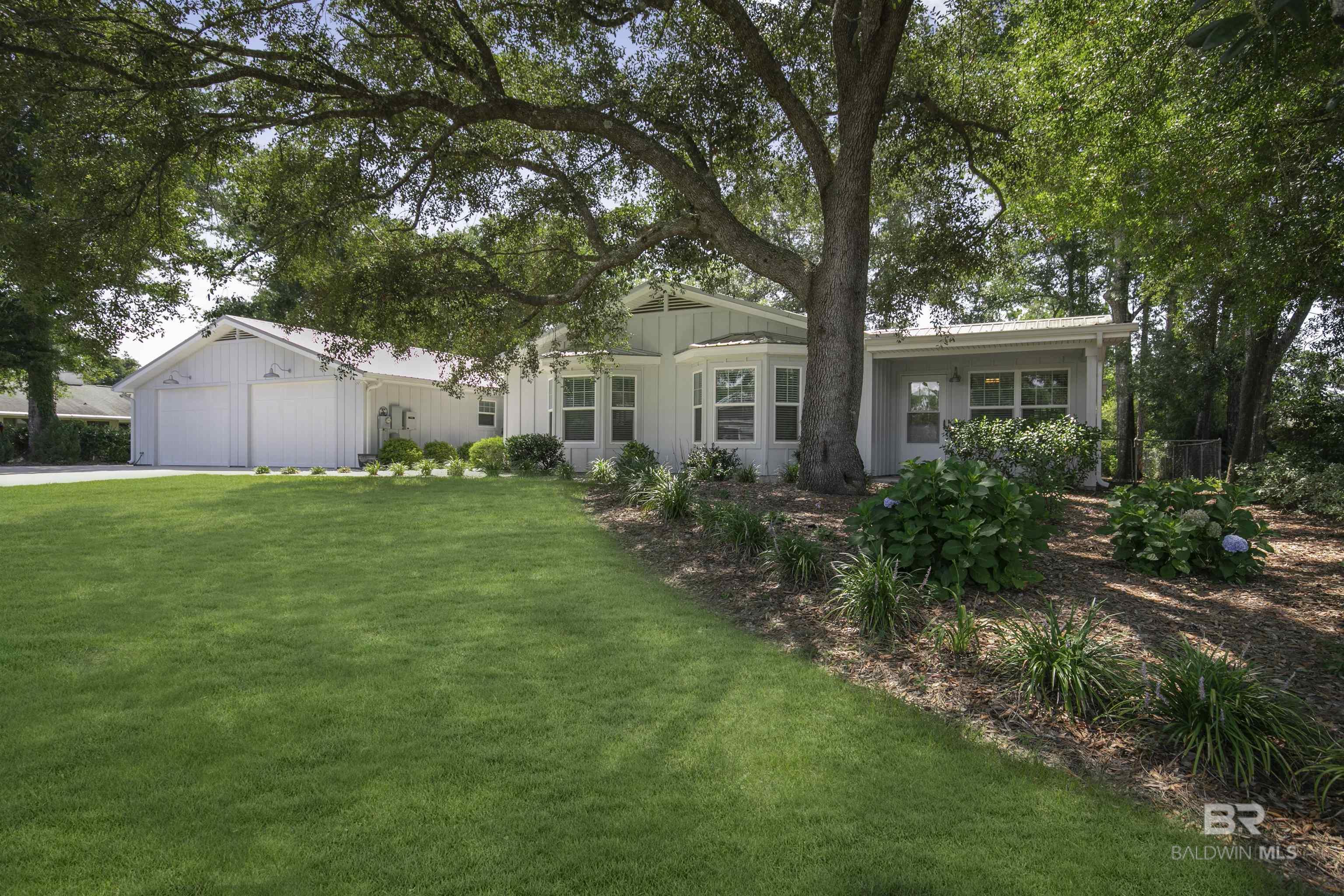 2769Manuel Drive Lillian, AL |  Photo