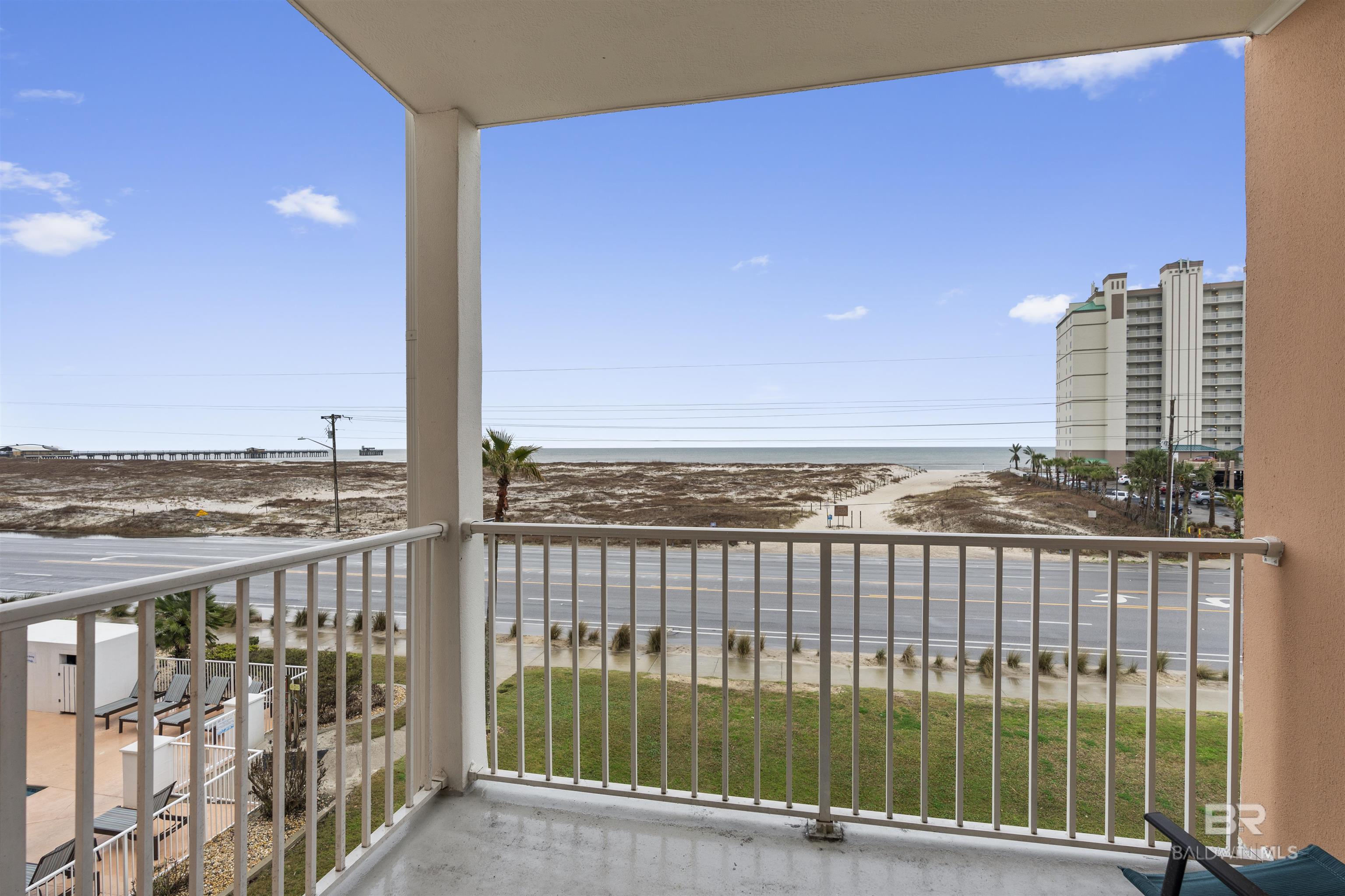 572 E BEACH BOULEVARD, 305, Gulf Shores, AL 36542 Baldwin REALTORS®