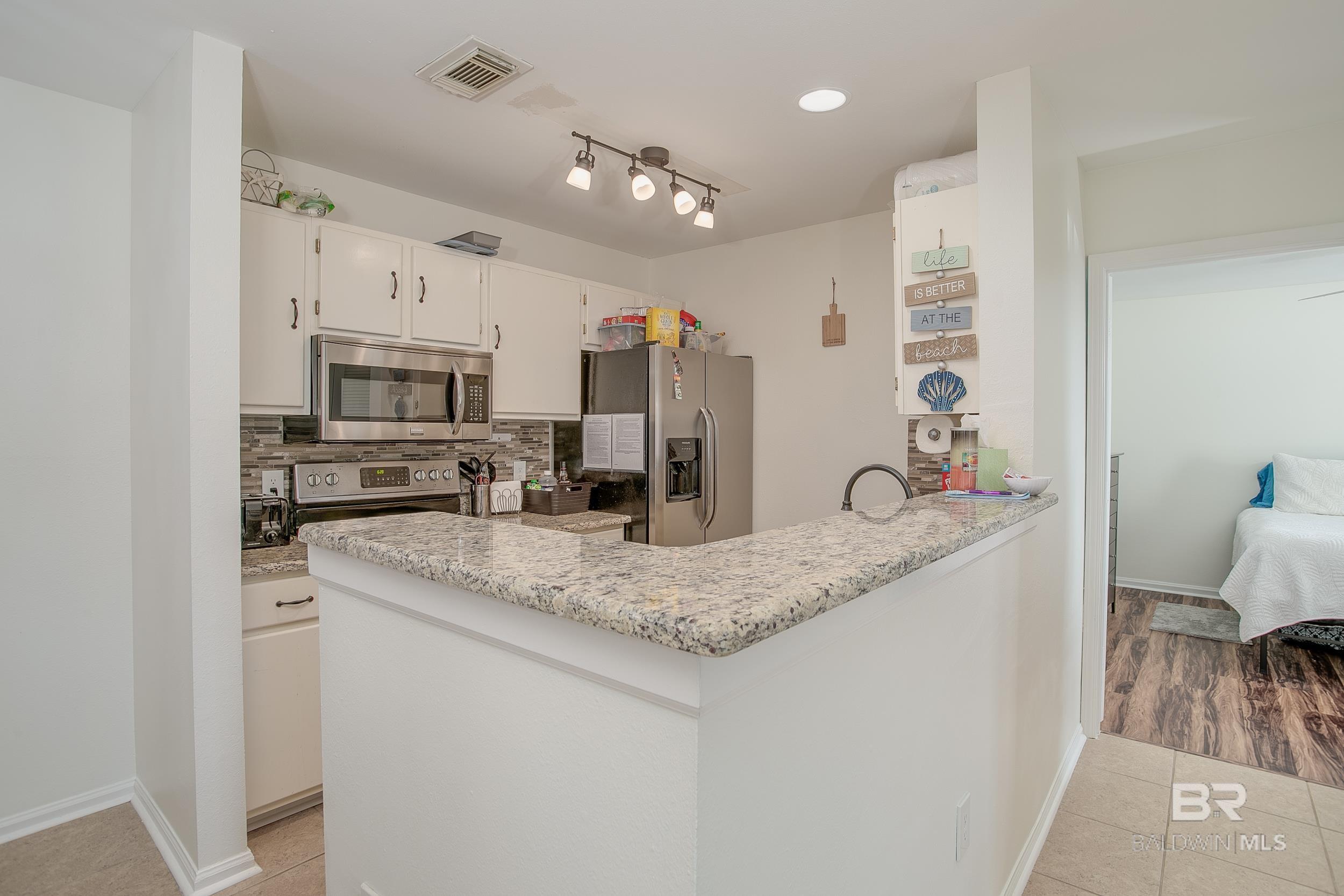 6194 State Highway 59 J3