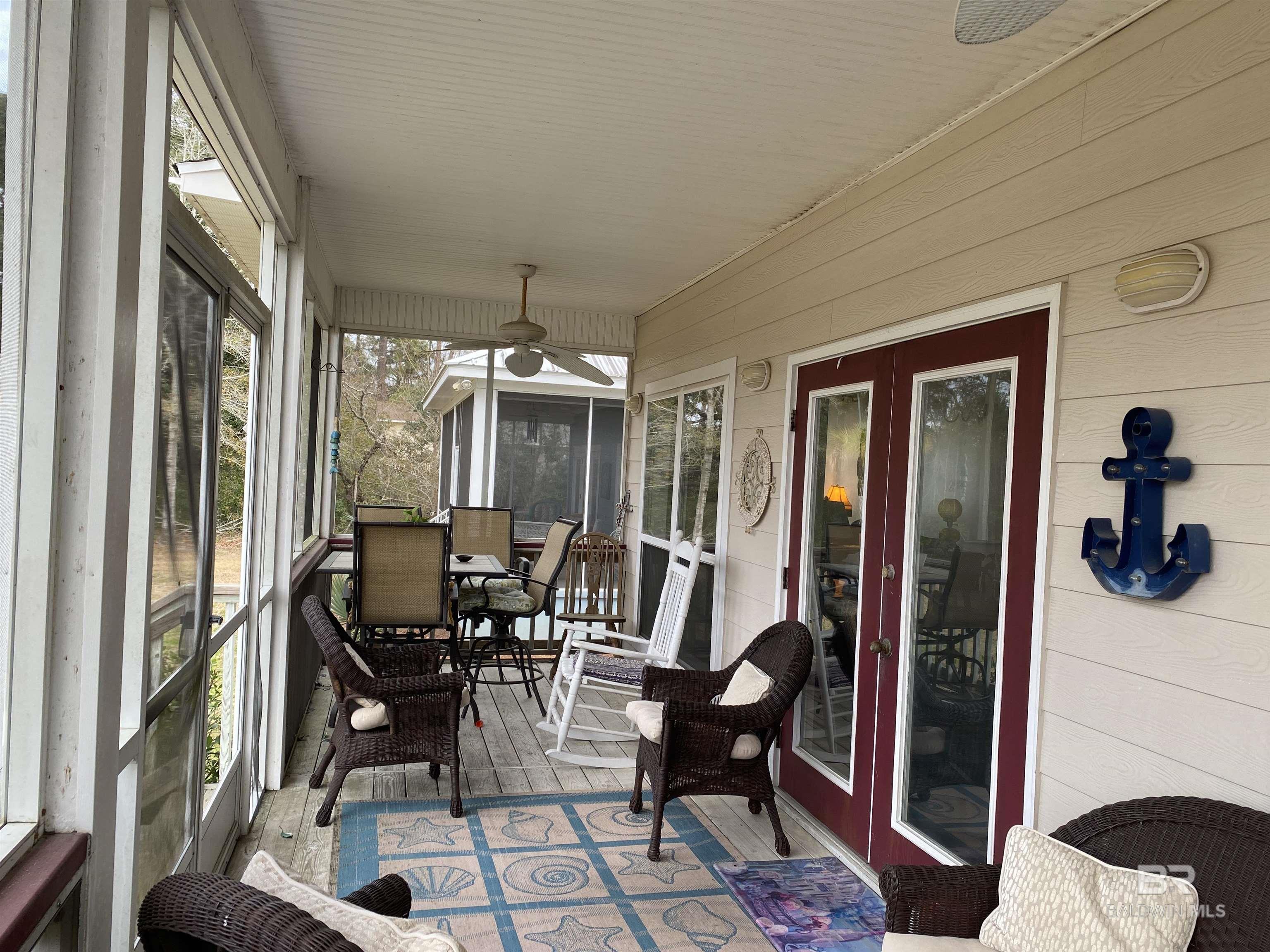 640 W Canal Drive