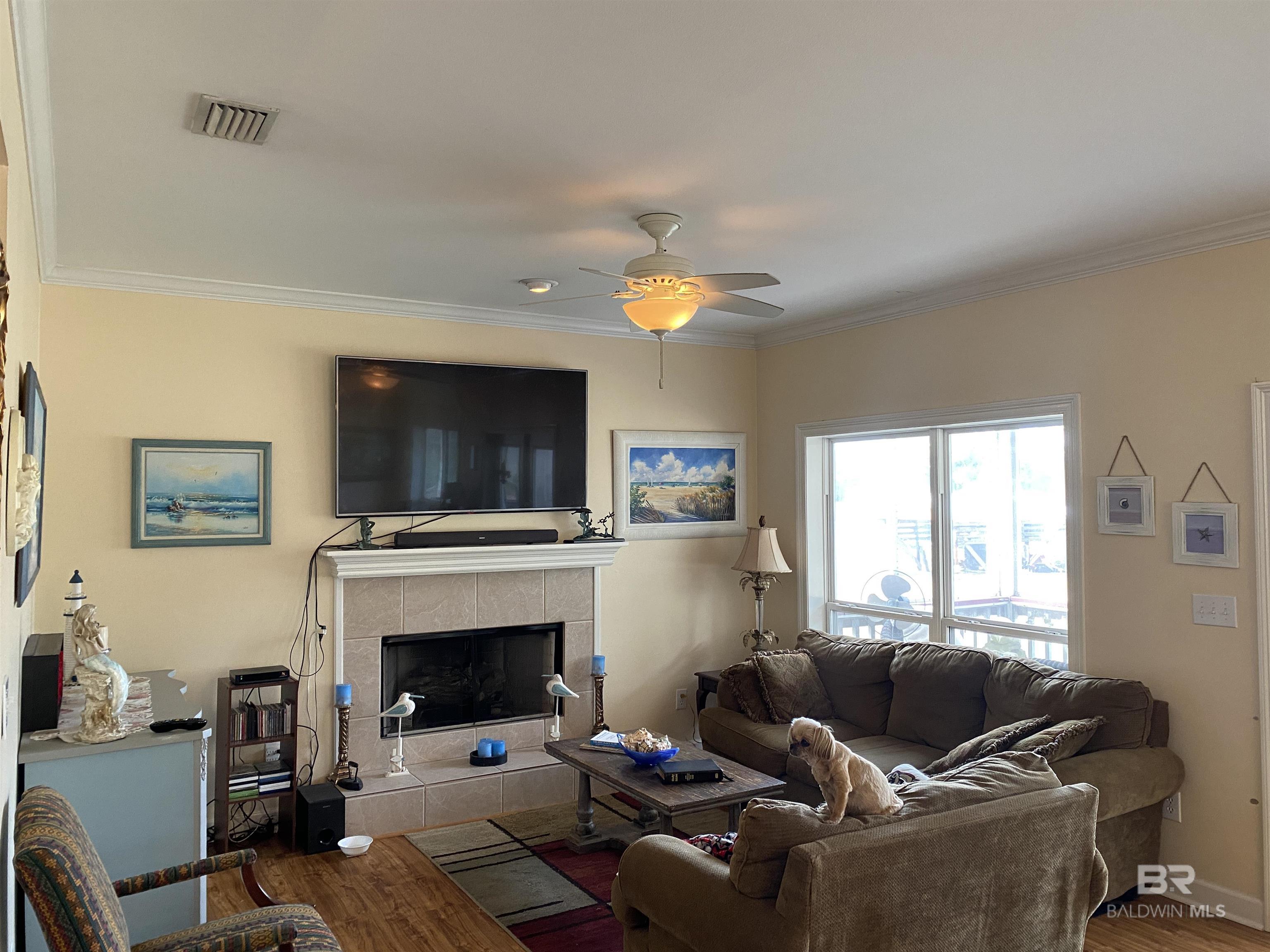 640 W Canal Drive