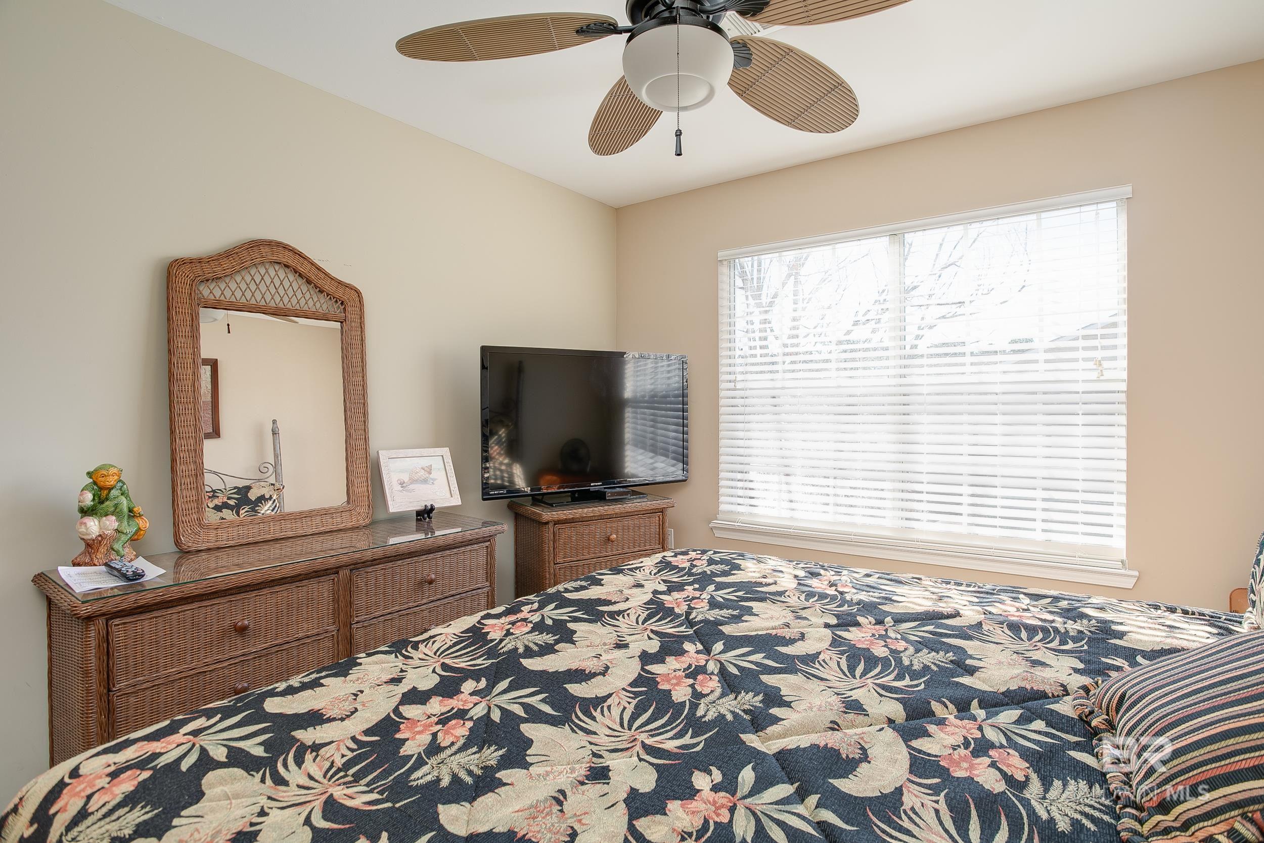 1517 Regency Road 33