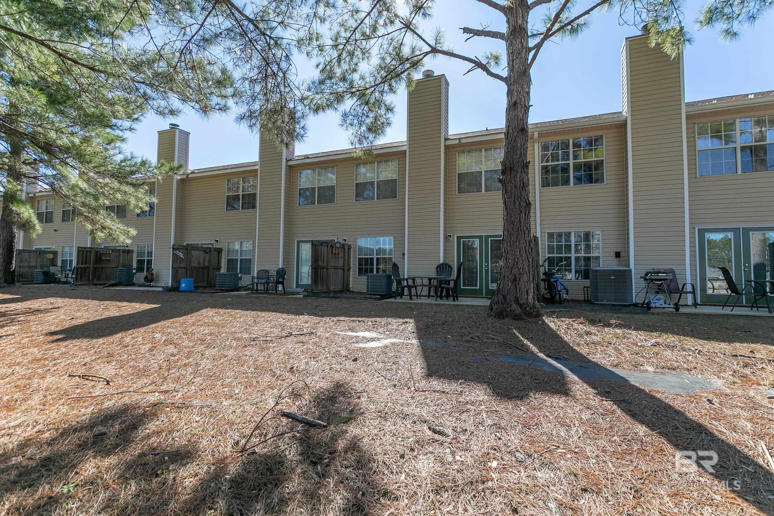 1517 Regency Road 33