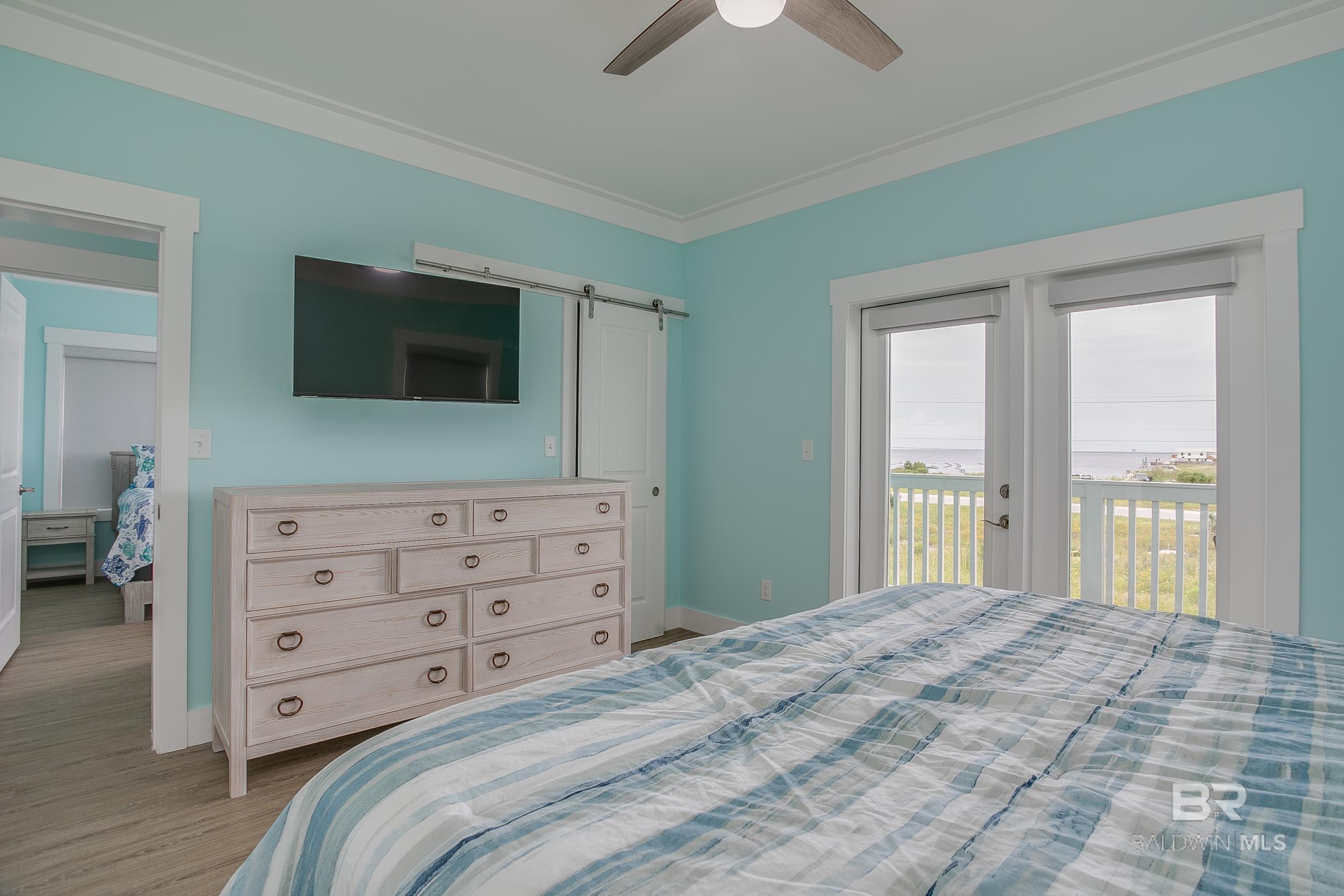545 Harbor Light Circle