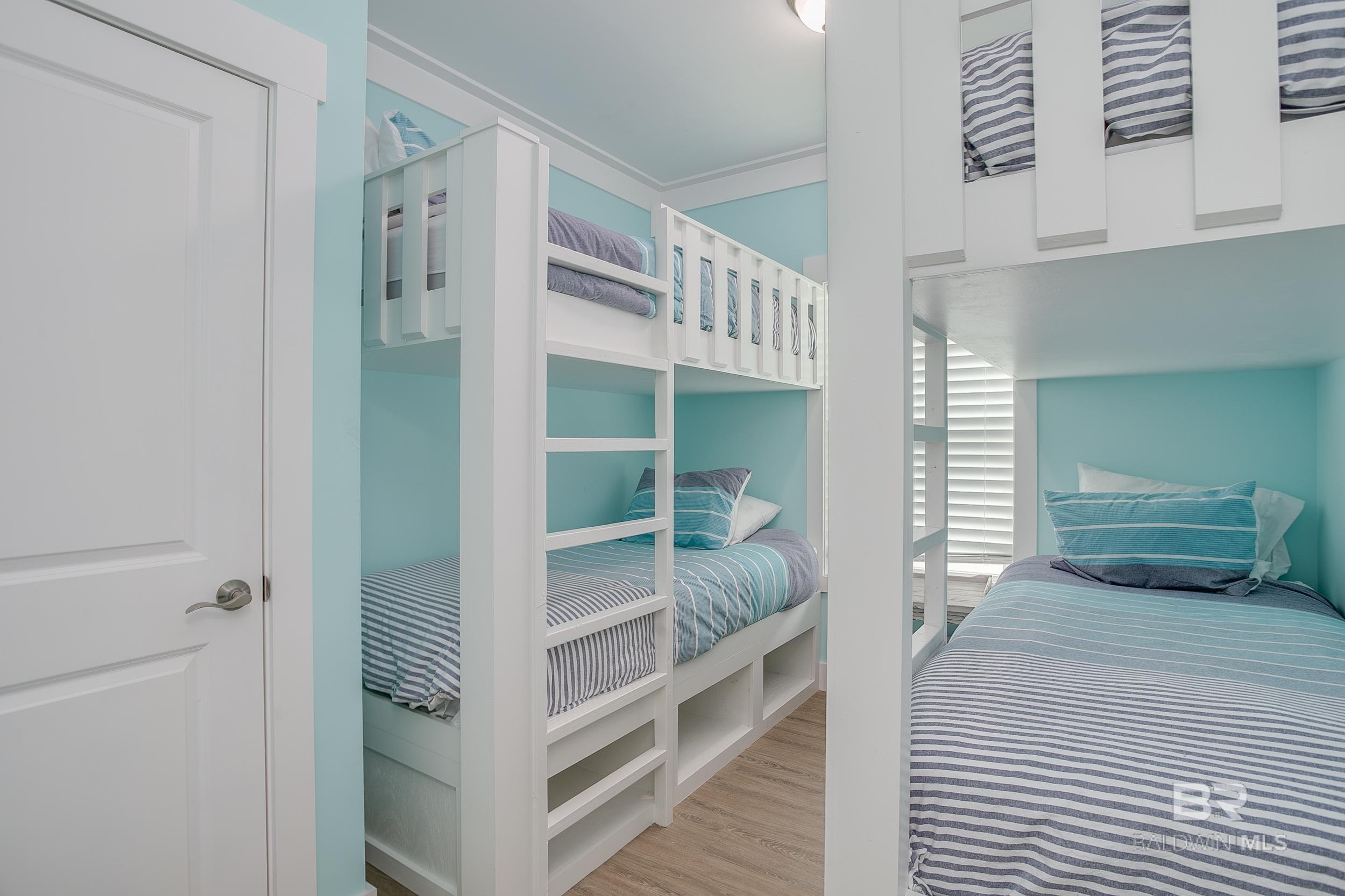 545 Harbor Light Circle