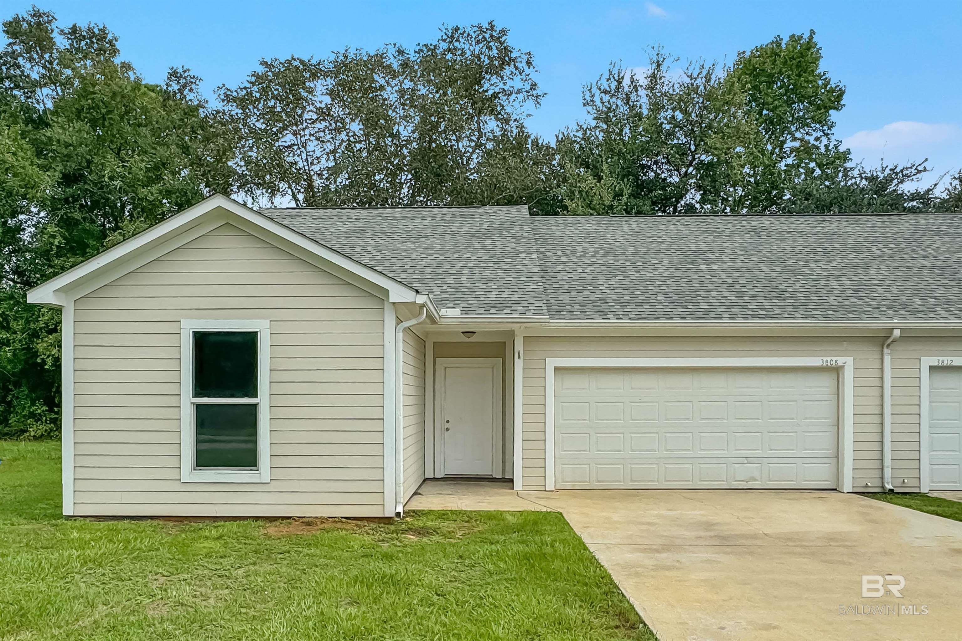 Foley AL Homes for Sale with 5 Bedrooms