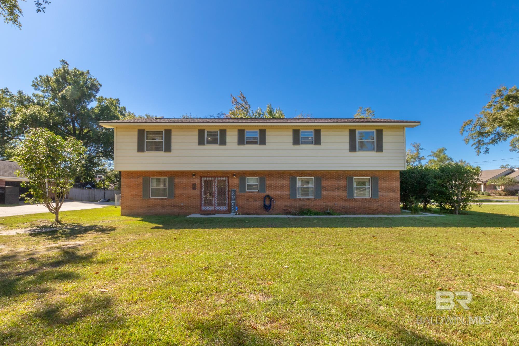 Foley AL Homes for Sale with 5 Bedrooms