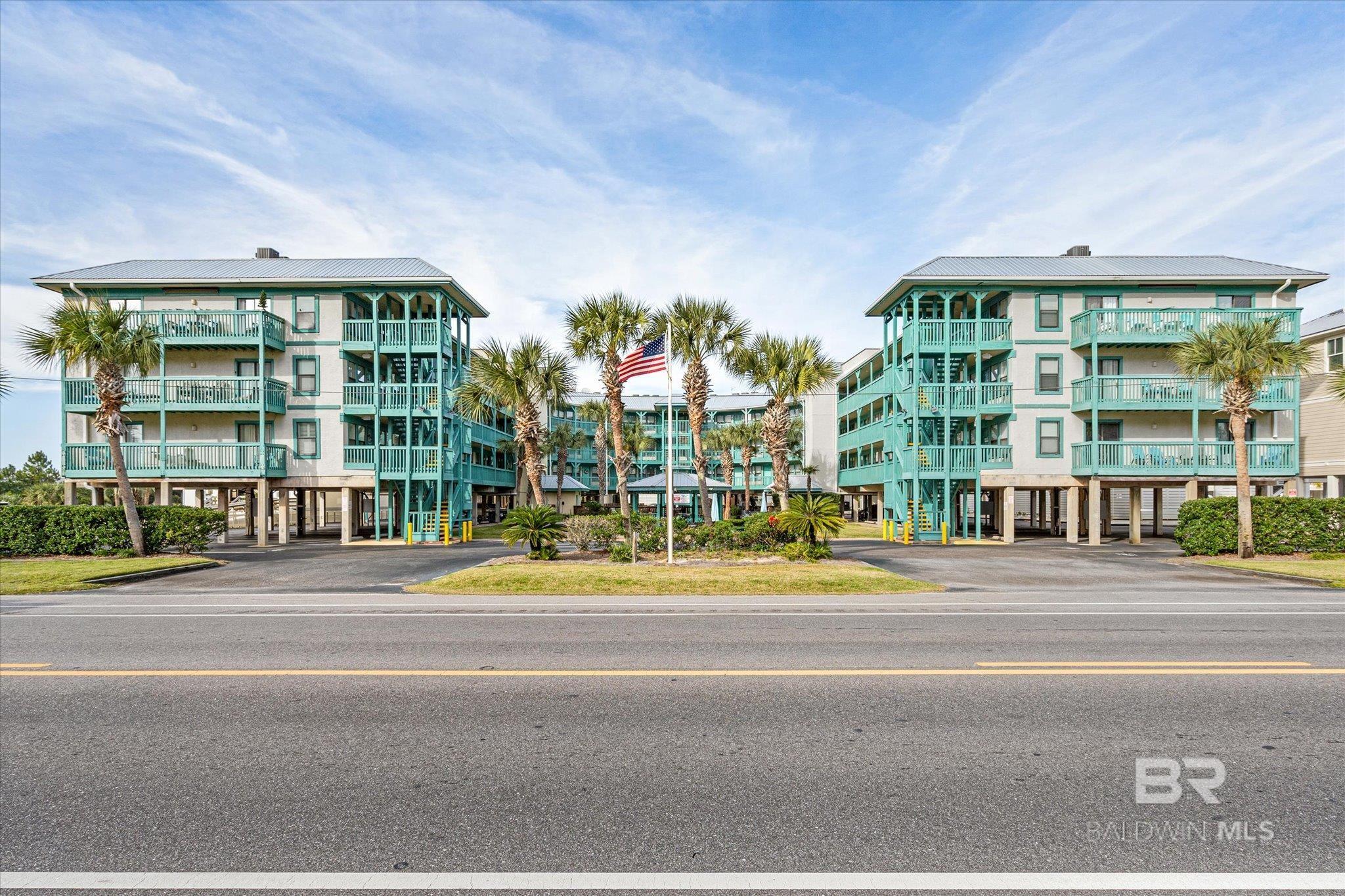Gulf Shores Condos from $300,000 to $400,000