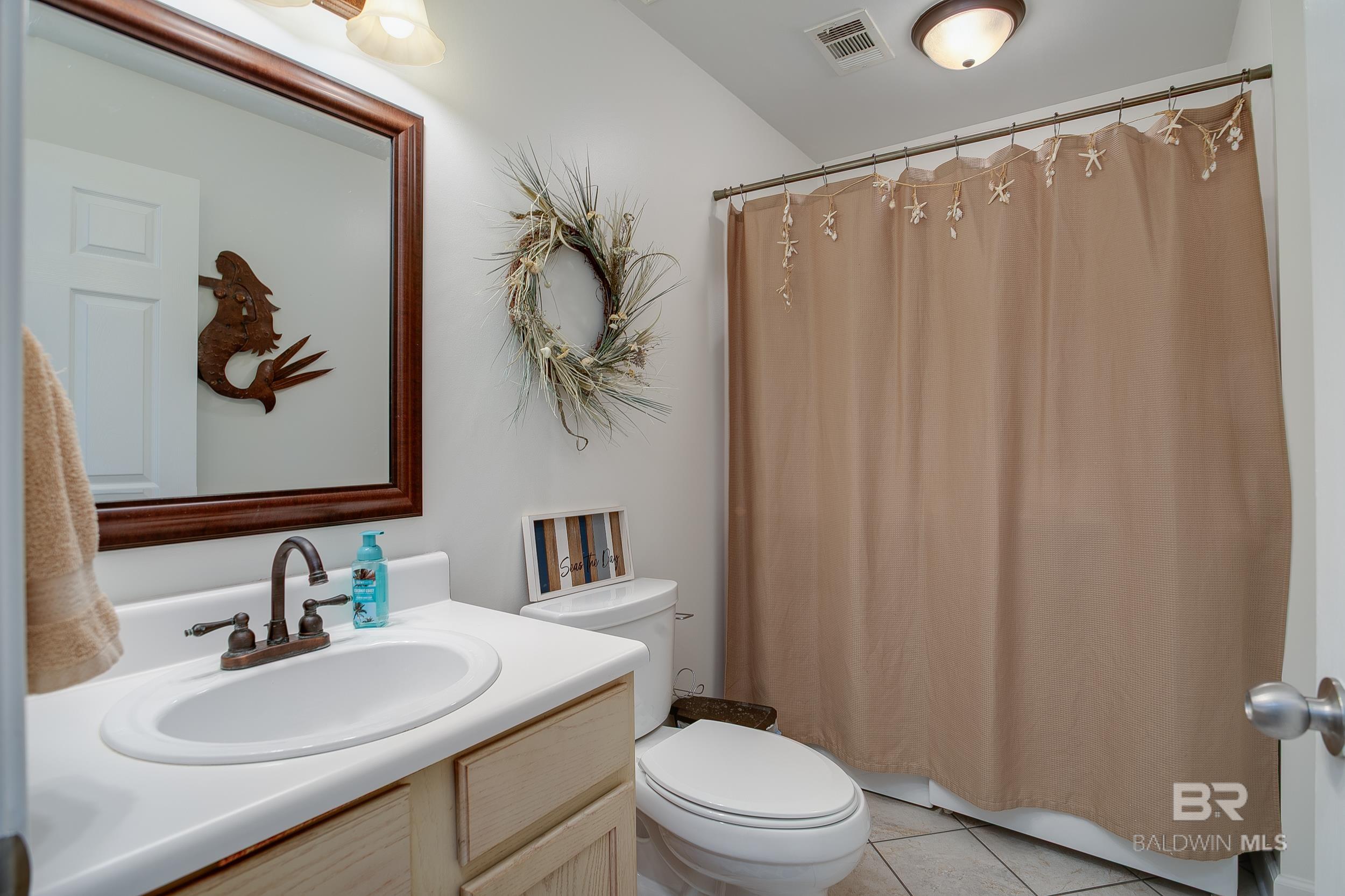 1517 Regency Road 33