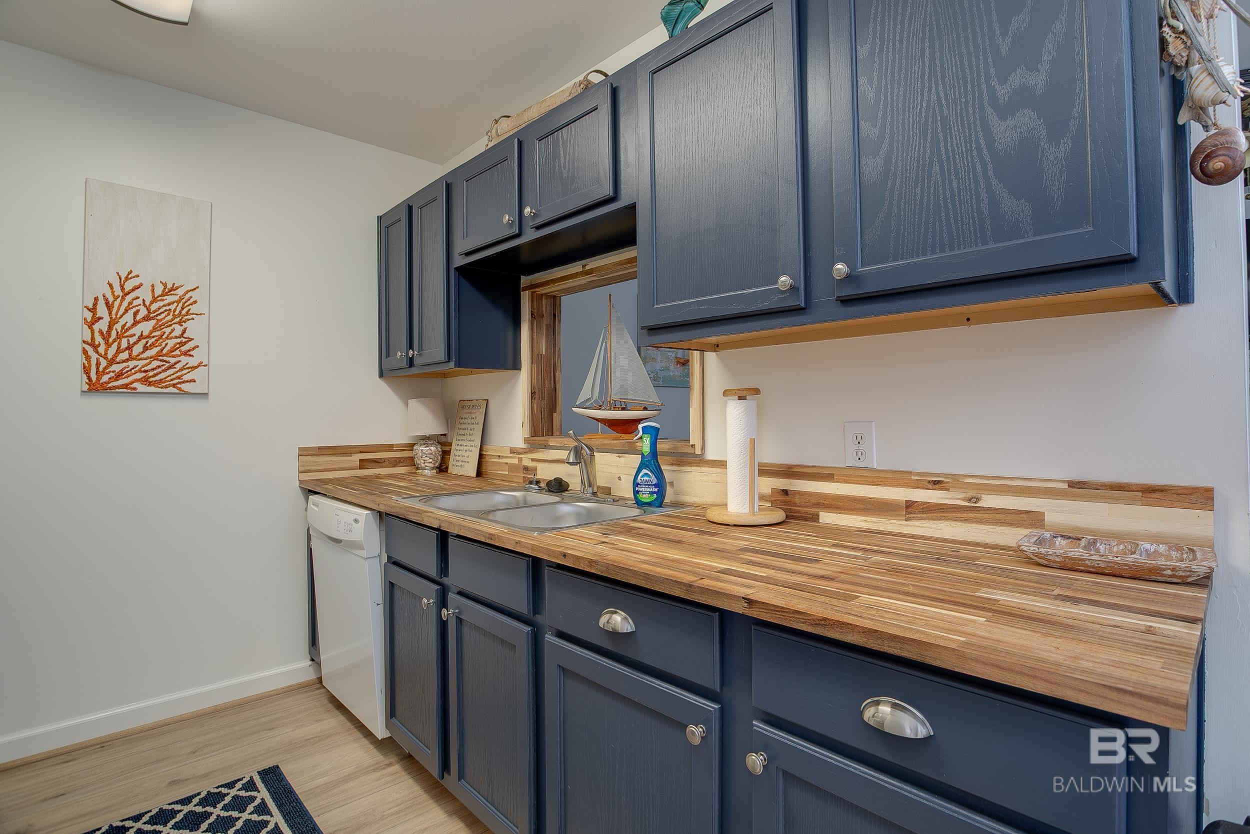 1517 Regency Road 33