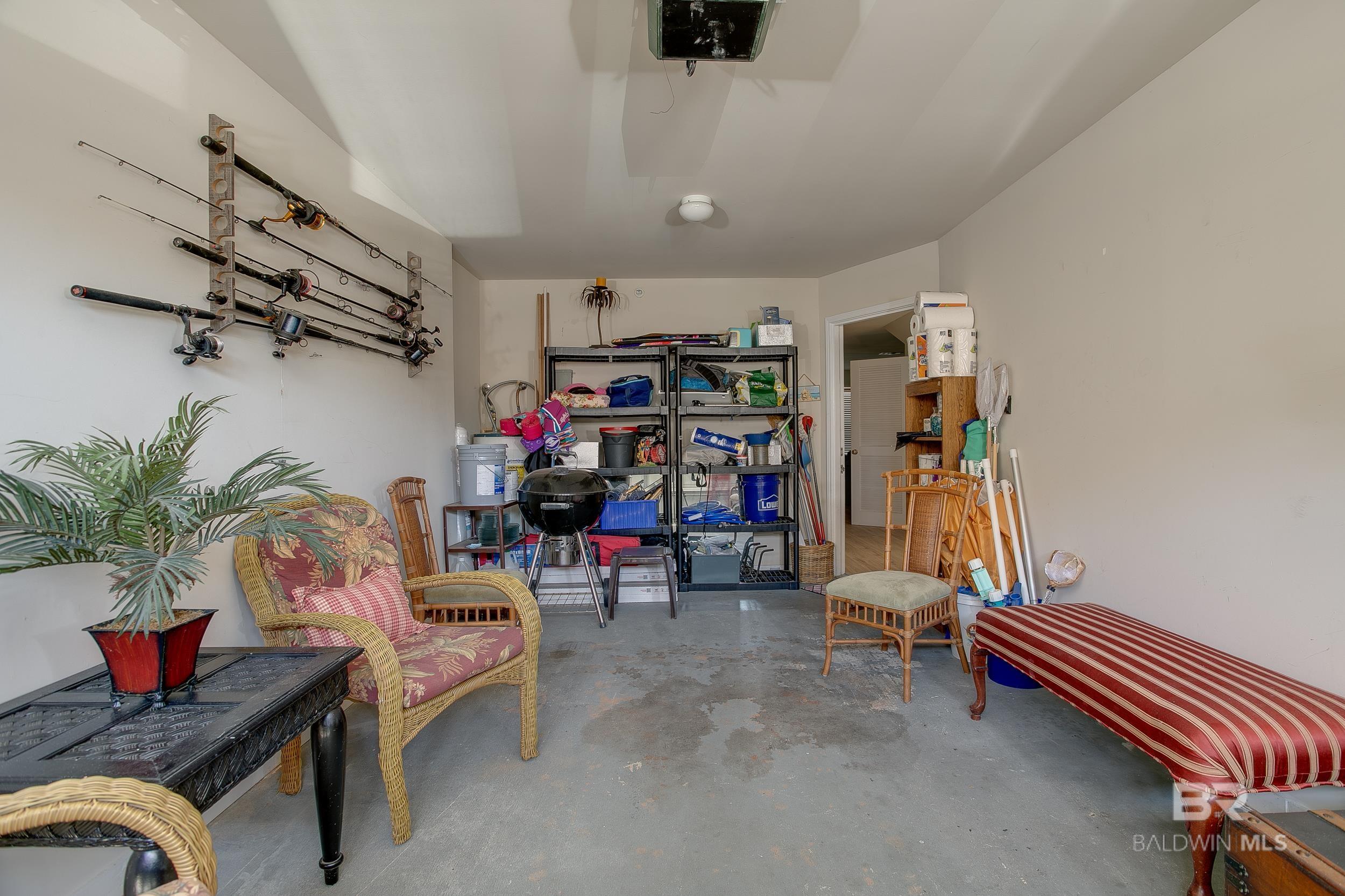 1517 Regency Road 33