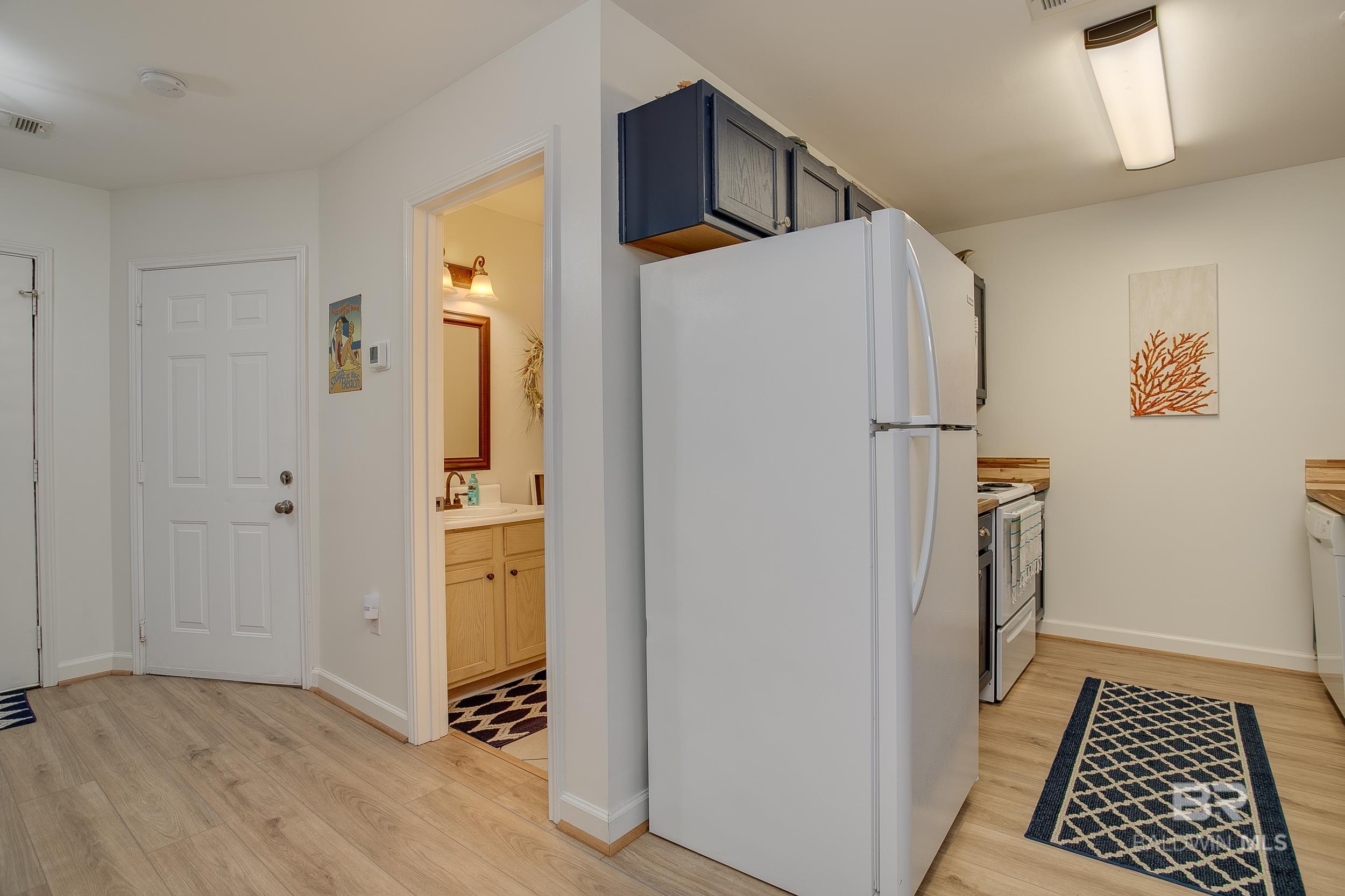 1517 Regency Road 33