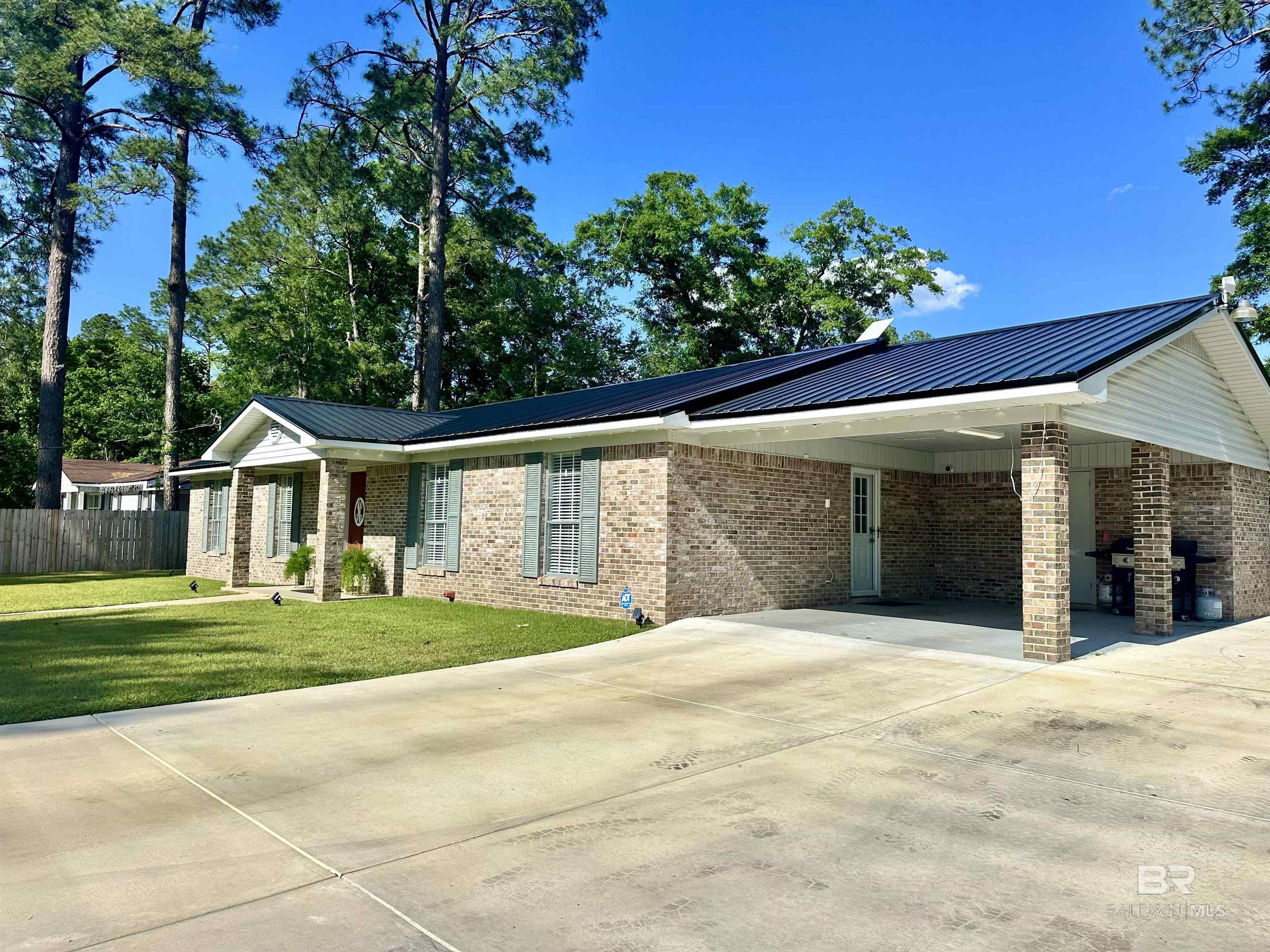 1612 Brookwood Drive