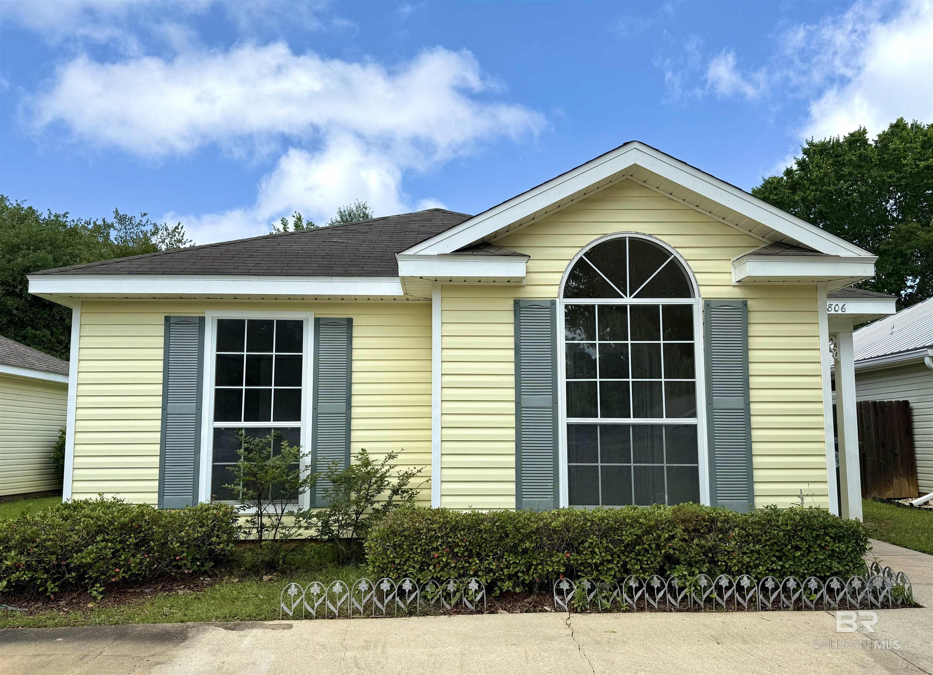 Welcome to this 3 bedroom 2 bath cottage located in Fairhope. With some TLC,  this would make a great starter home, investment property or a great home for someone looking to downsize. The living room is spacious with high ceilings. The kitchen offers plenty of cabinet space, eat-at bar and breakfast area. Three spacious bedrooms and a fenced back yard. Buyer to verify all information during due diligence.