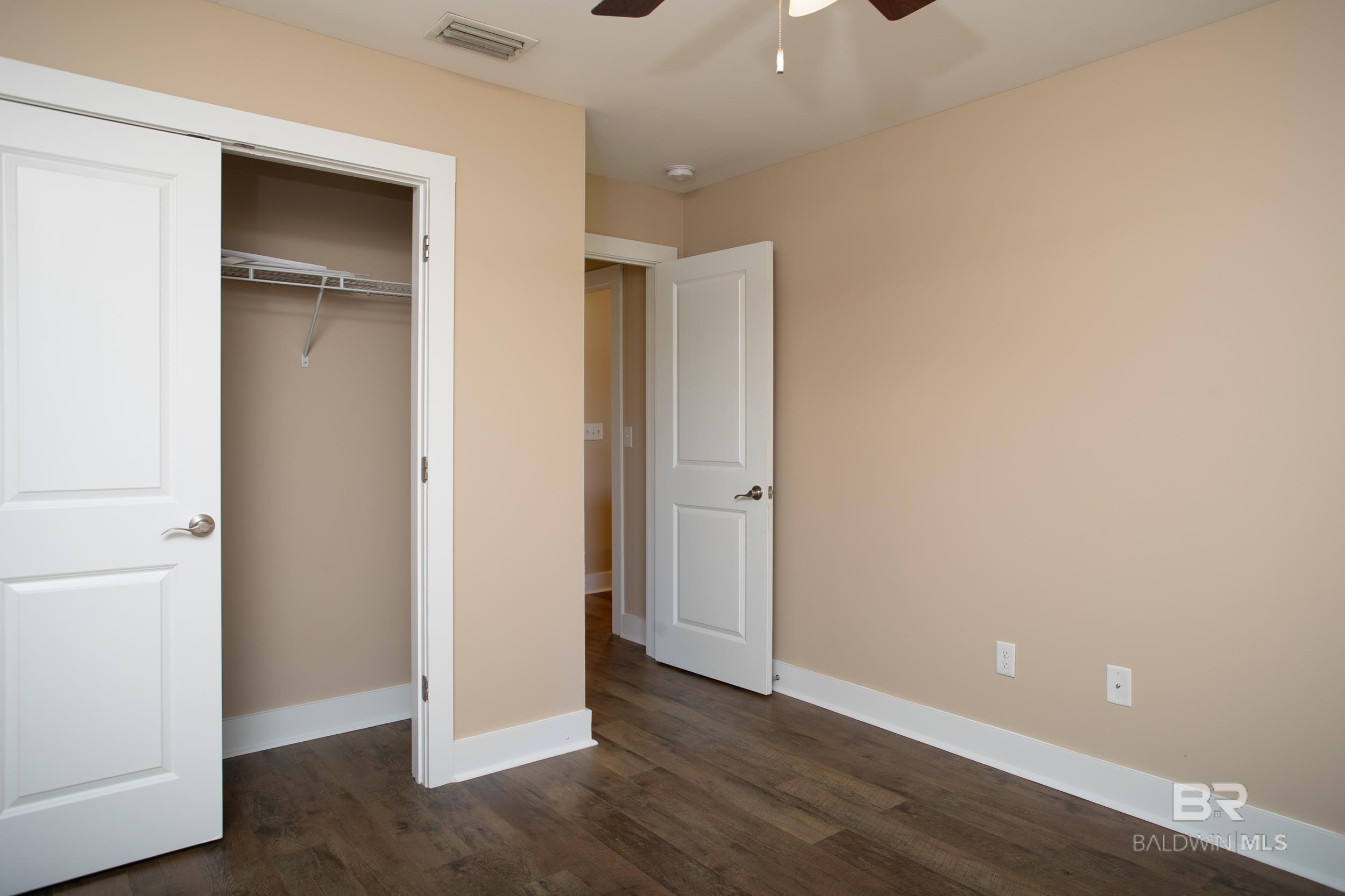 211 Lakefront Circle