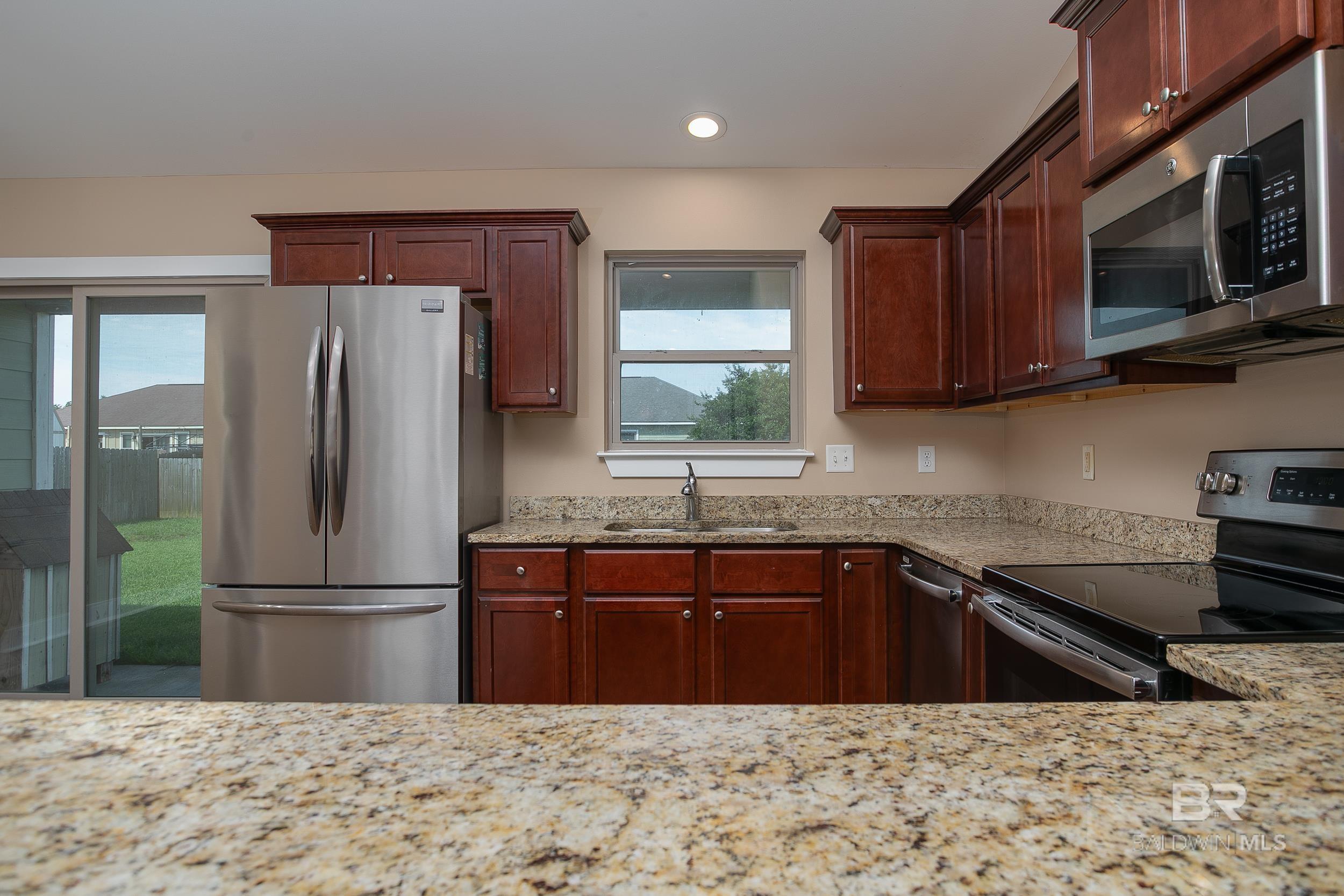 211 Lakefront Circle