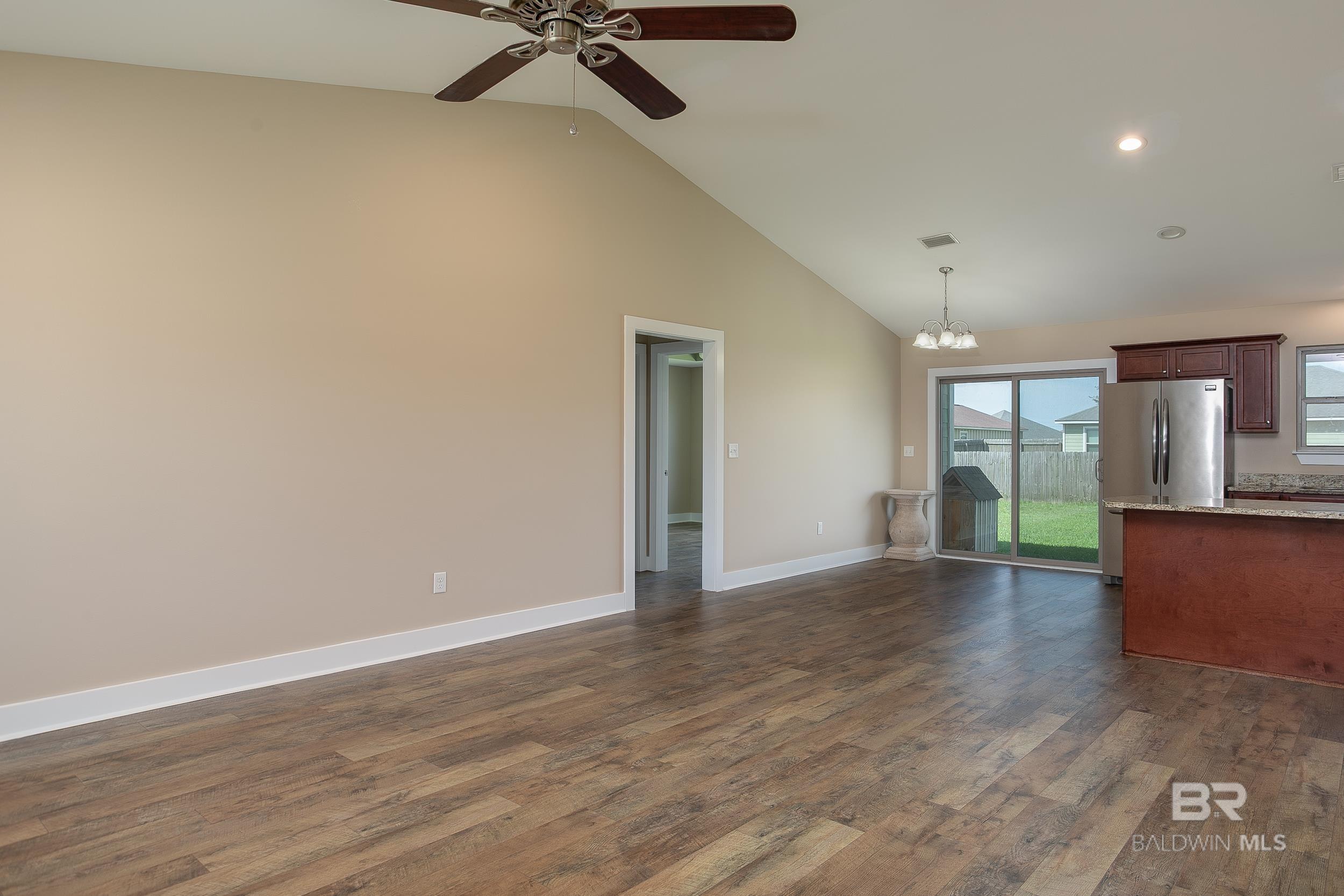 211 Lakefront Circle