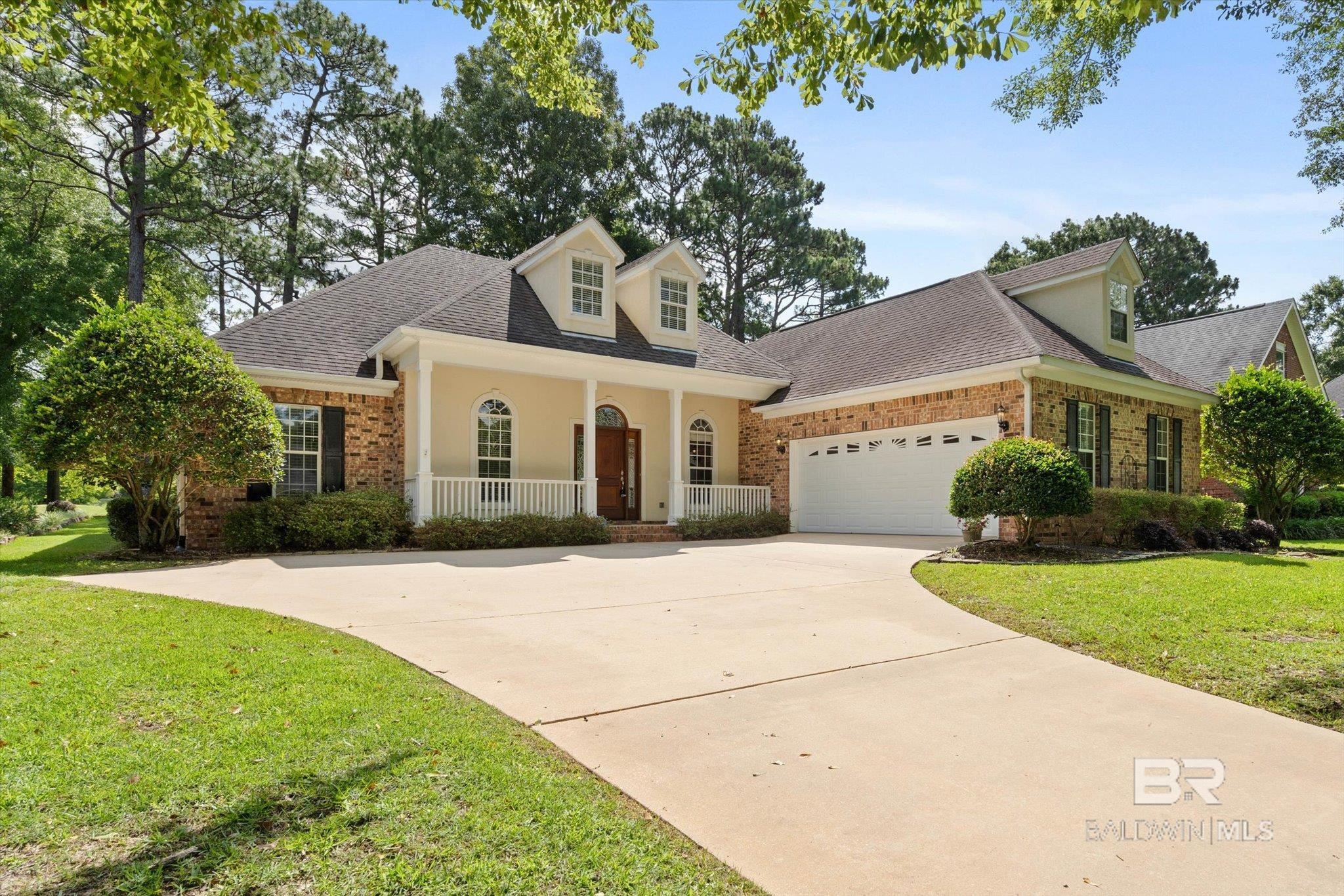 Custom built Single-story home on TimberCreek’s Golf Course features 4BR/2.5BA plus a Bonus Room and Sunroom to enjoy the views.  One level living with a Bonus Room upstairs.  High Ceilings, Great Room has a Gas Log Fireplace and Built in Bookcases, Kitchen with Granite Countertops and stainless-steel Appliances, Split Bedroom Plan, Primary Bath with Separate Shower and Jetted Tub, attached Double Garage, and Irrigation System.  Hurry to see this one! Buyer to verify all information during due diligence.